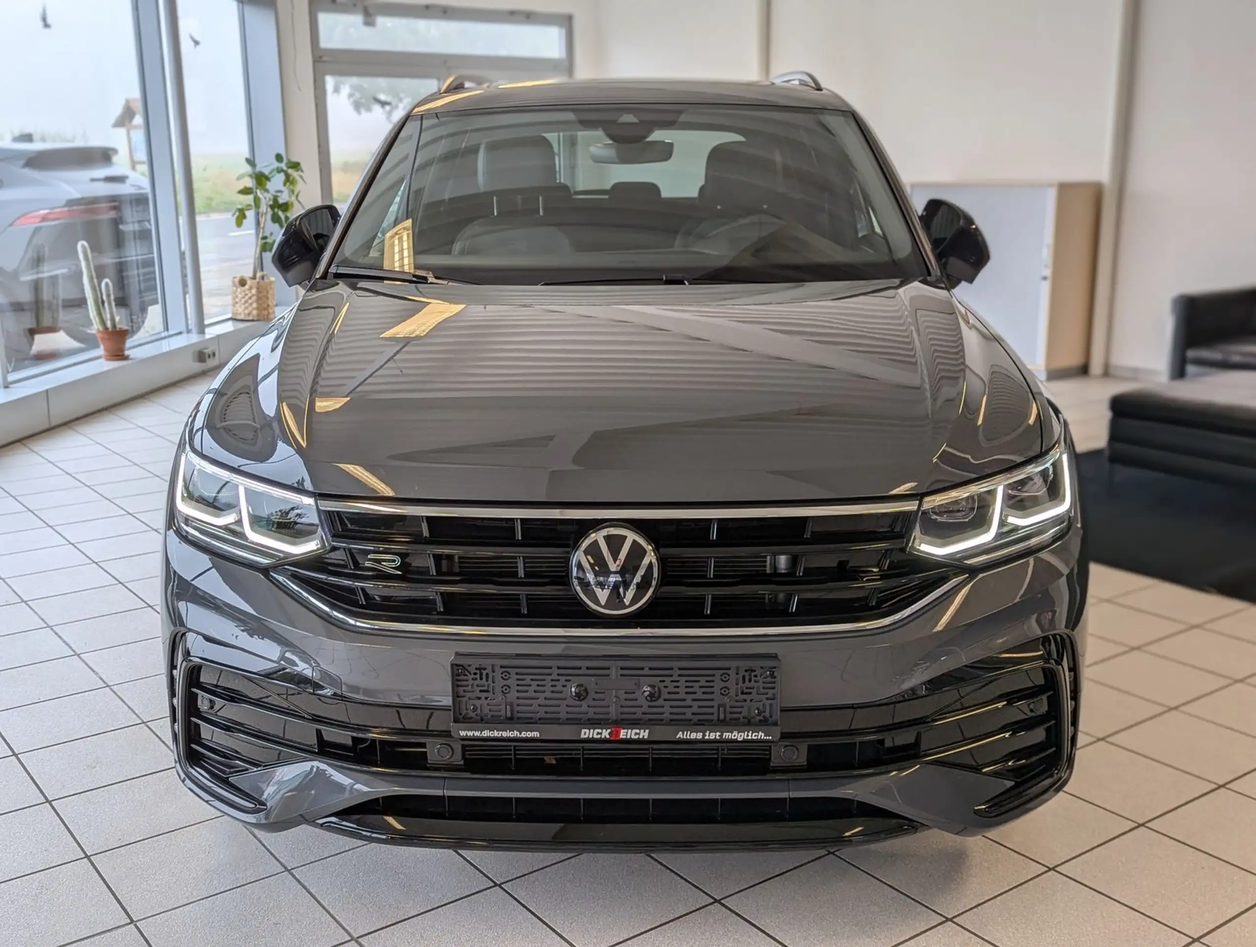 Volkswagen - Tiguan