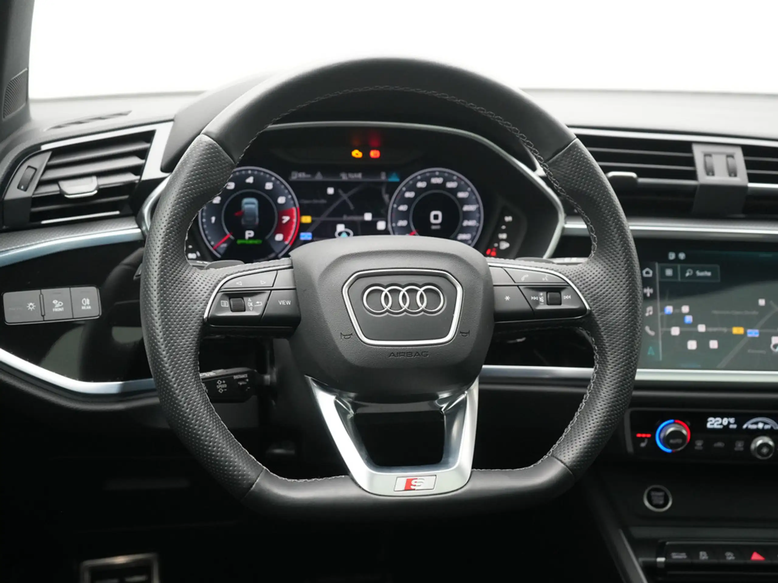 Audi - Q3