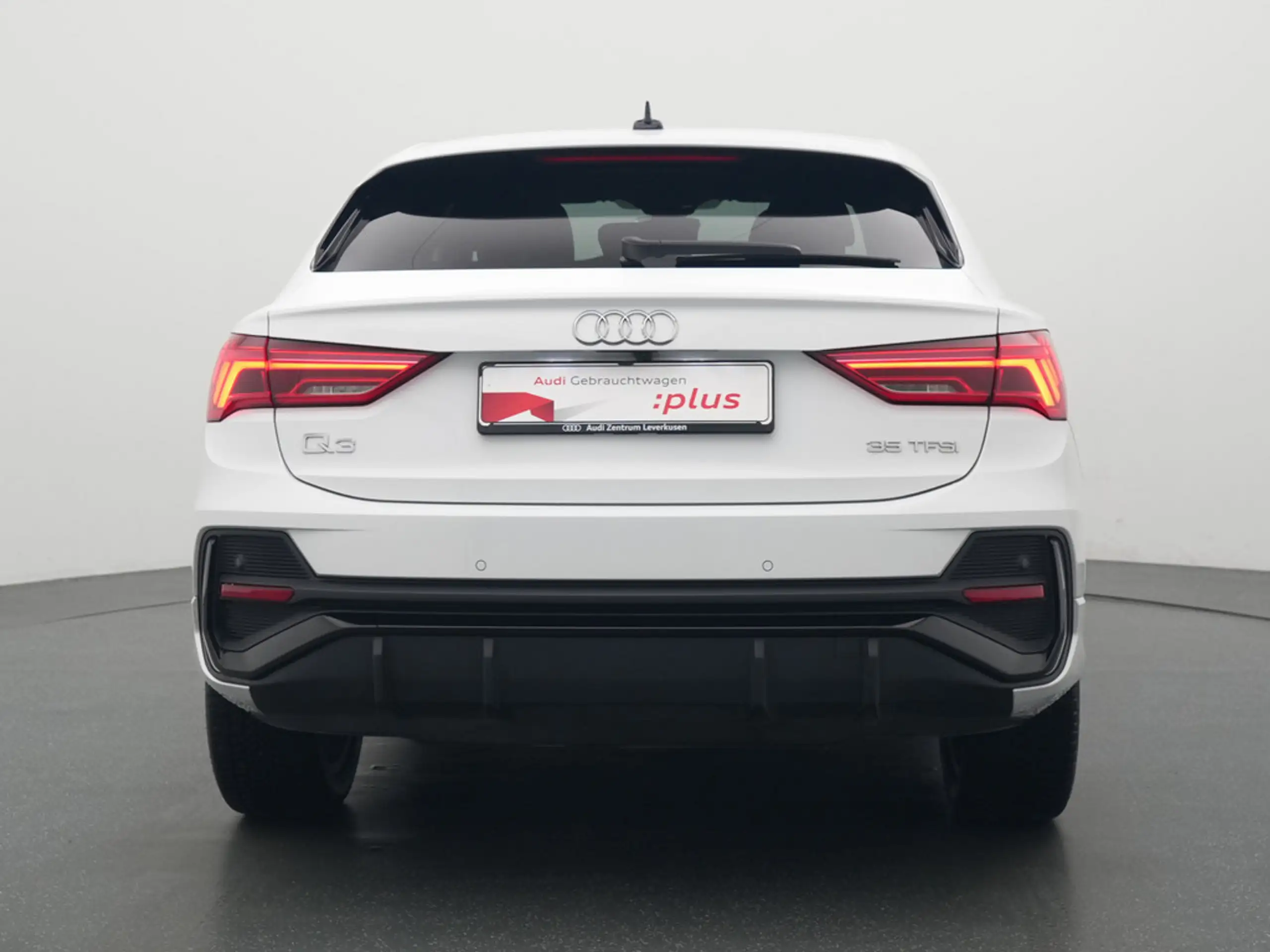 Audi - Q3