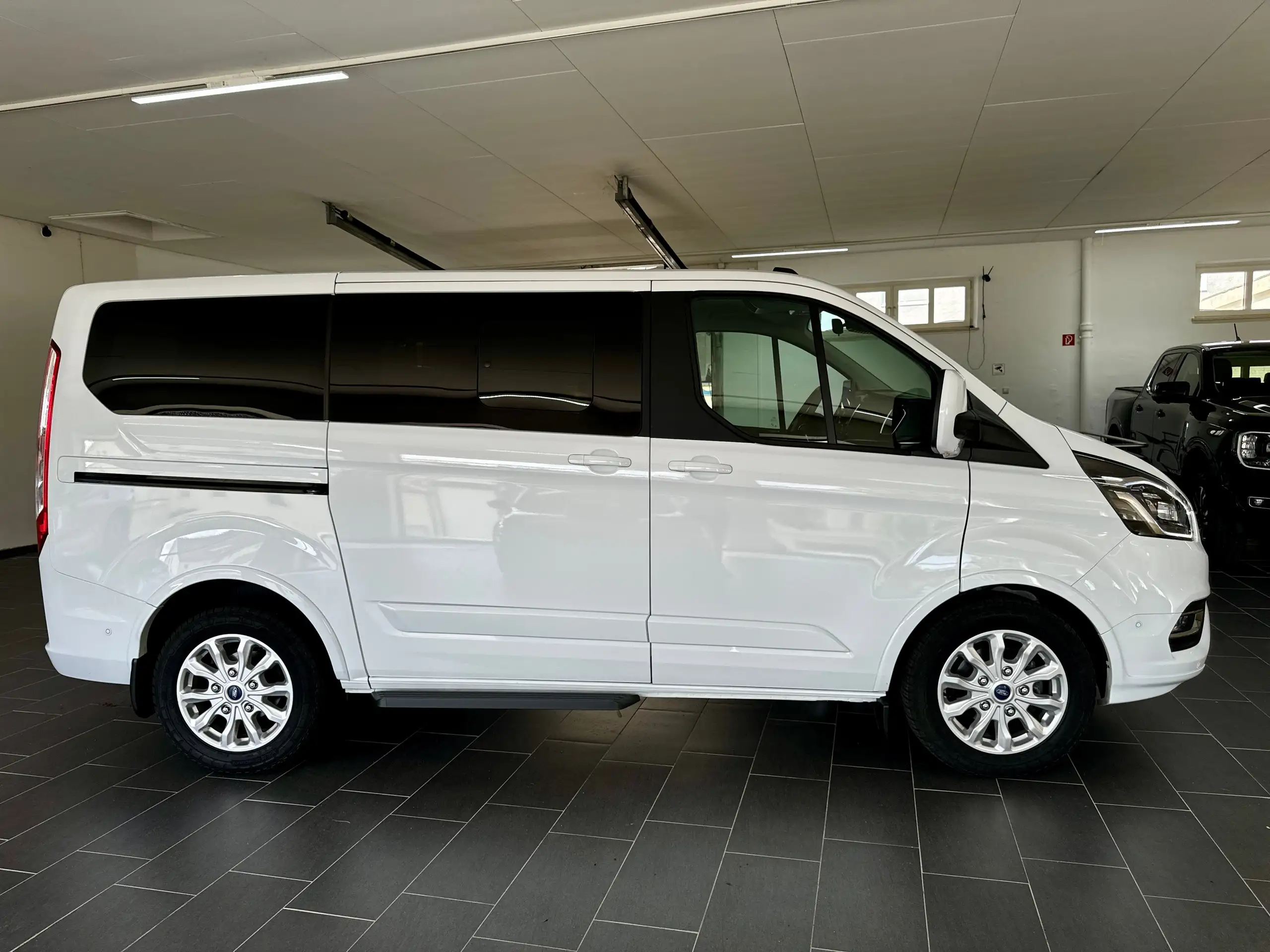 Ford - Tourneo Custom