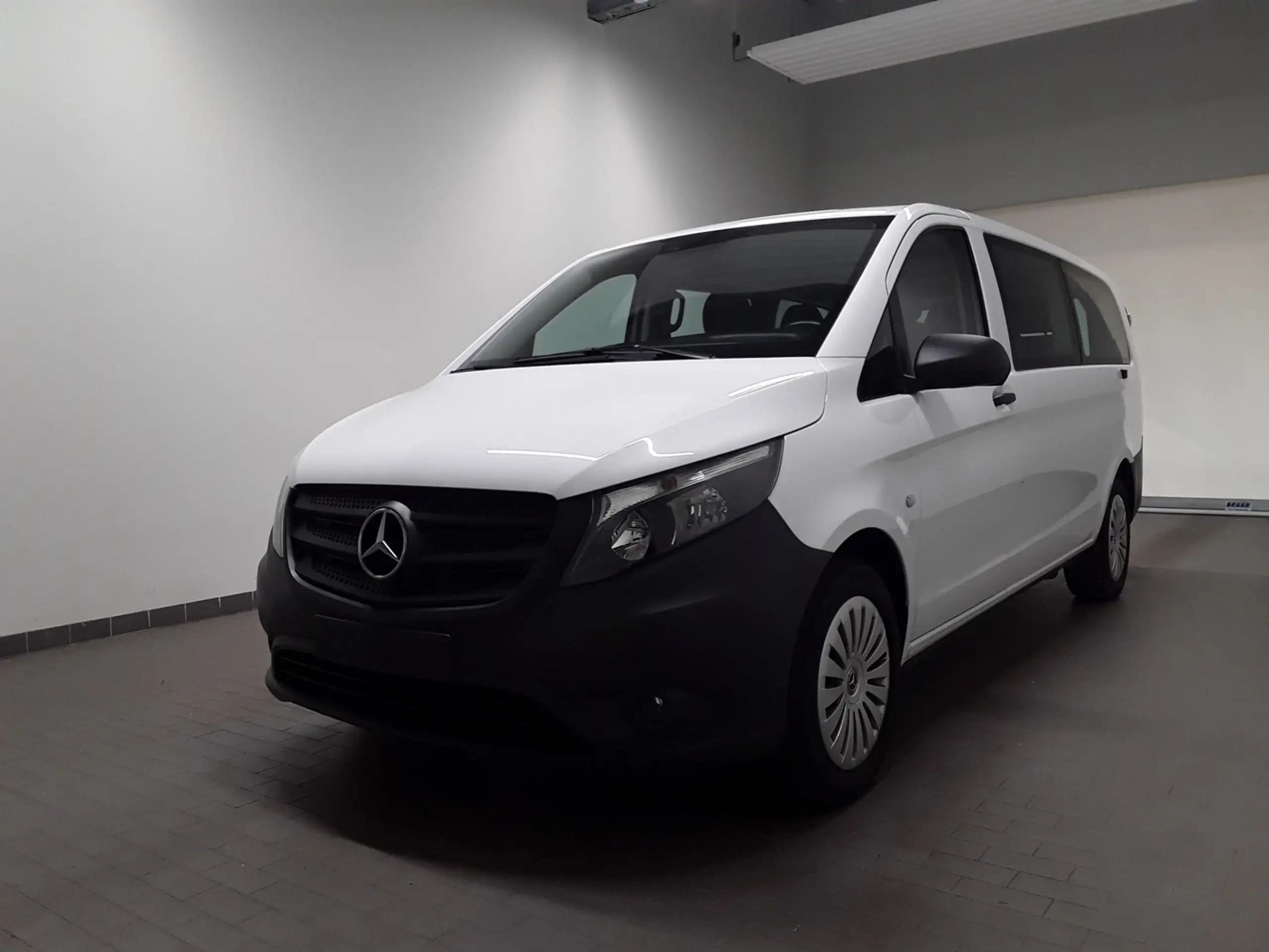 Mercedes-Benz - Vito