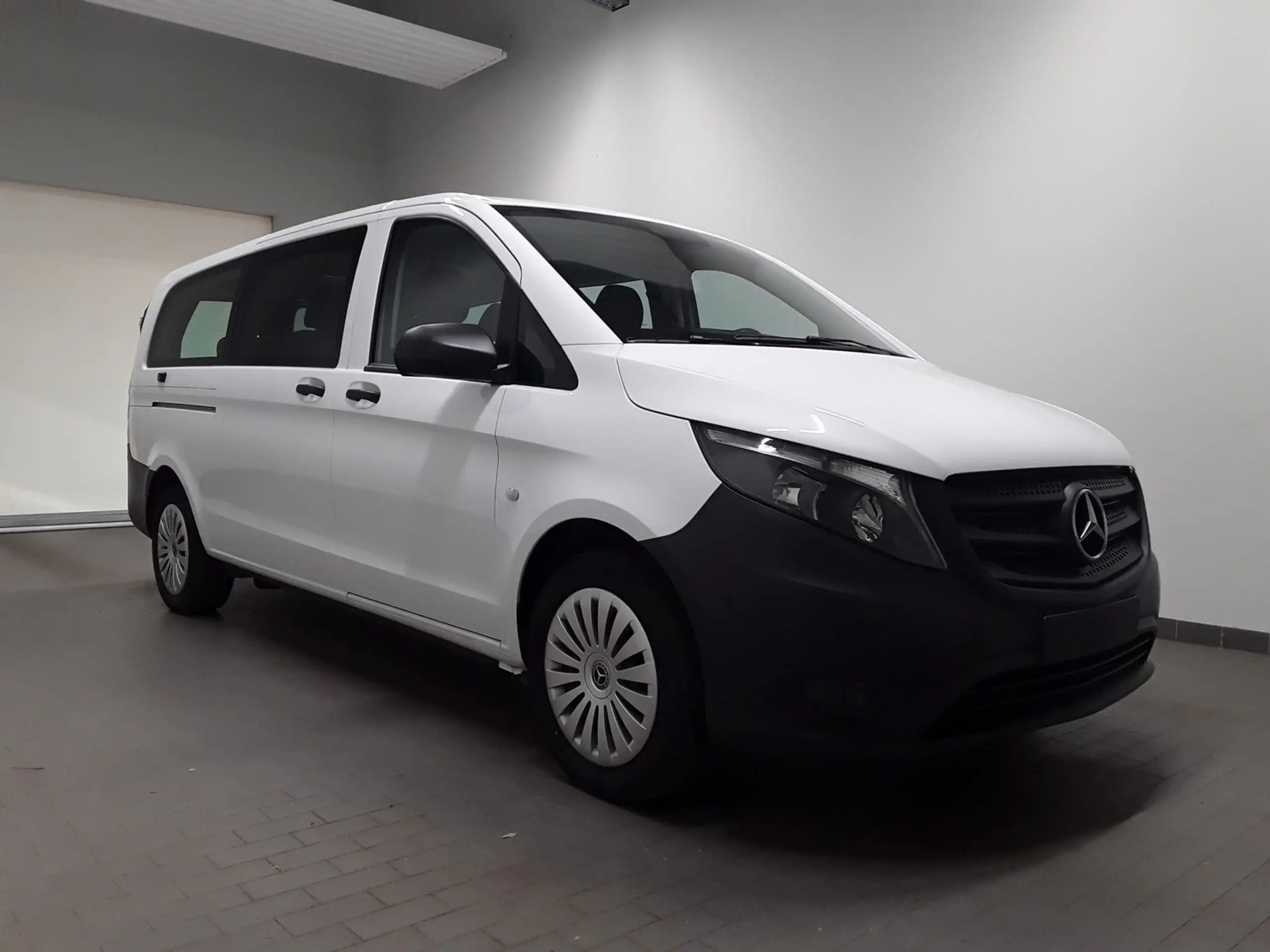 Mercedes-Benz - Vito