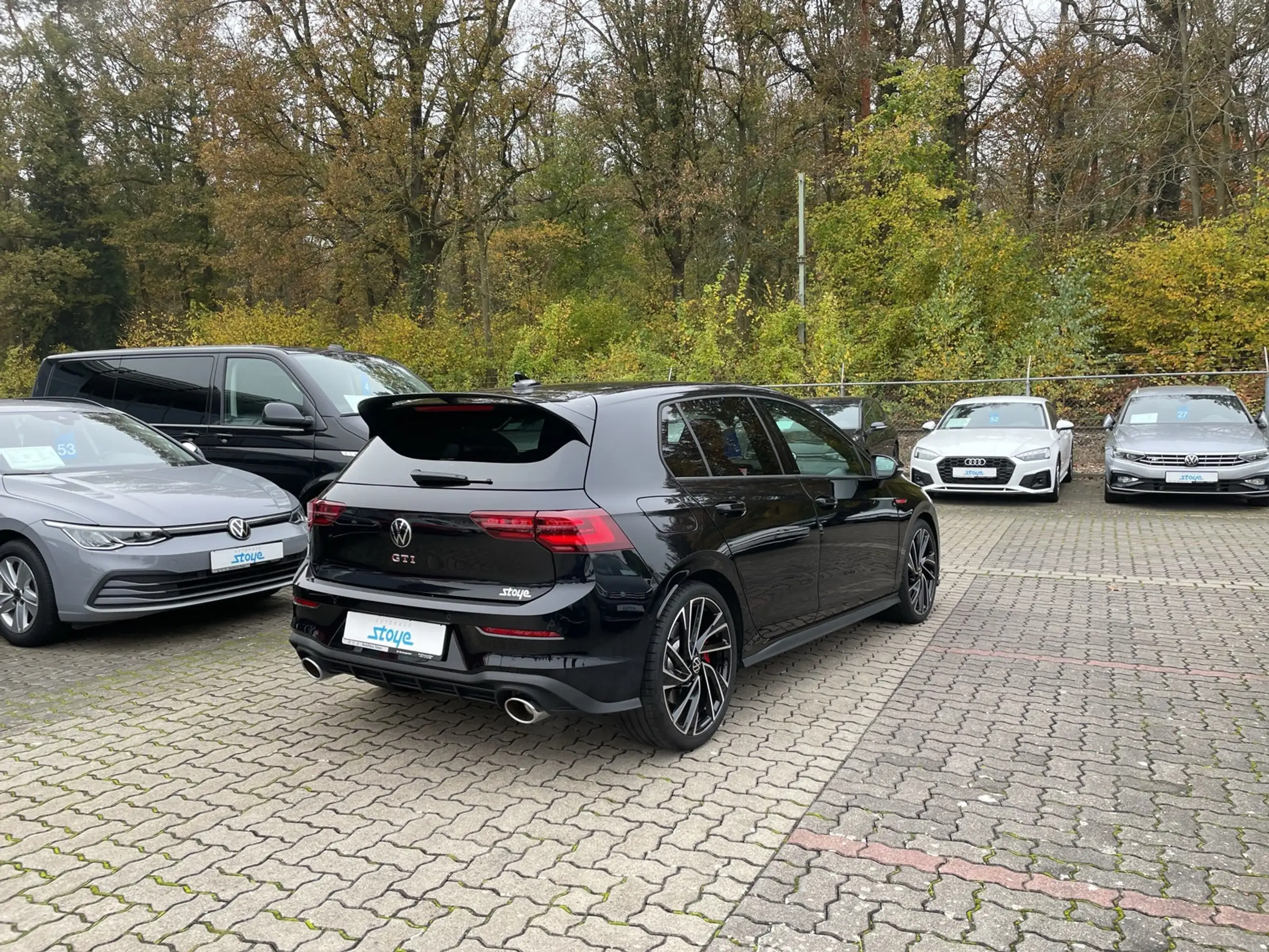 Volkswagen - Golf GTI