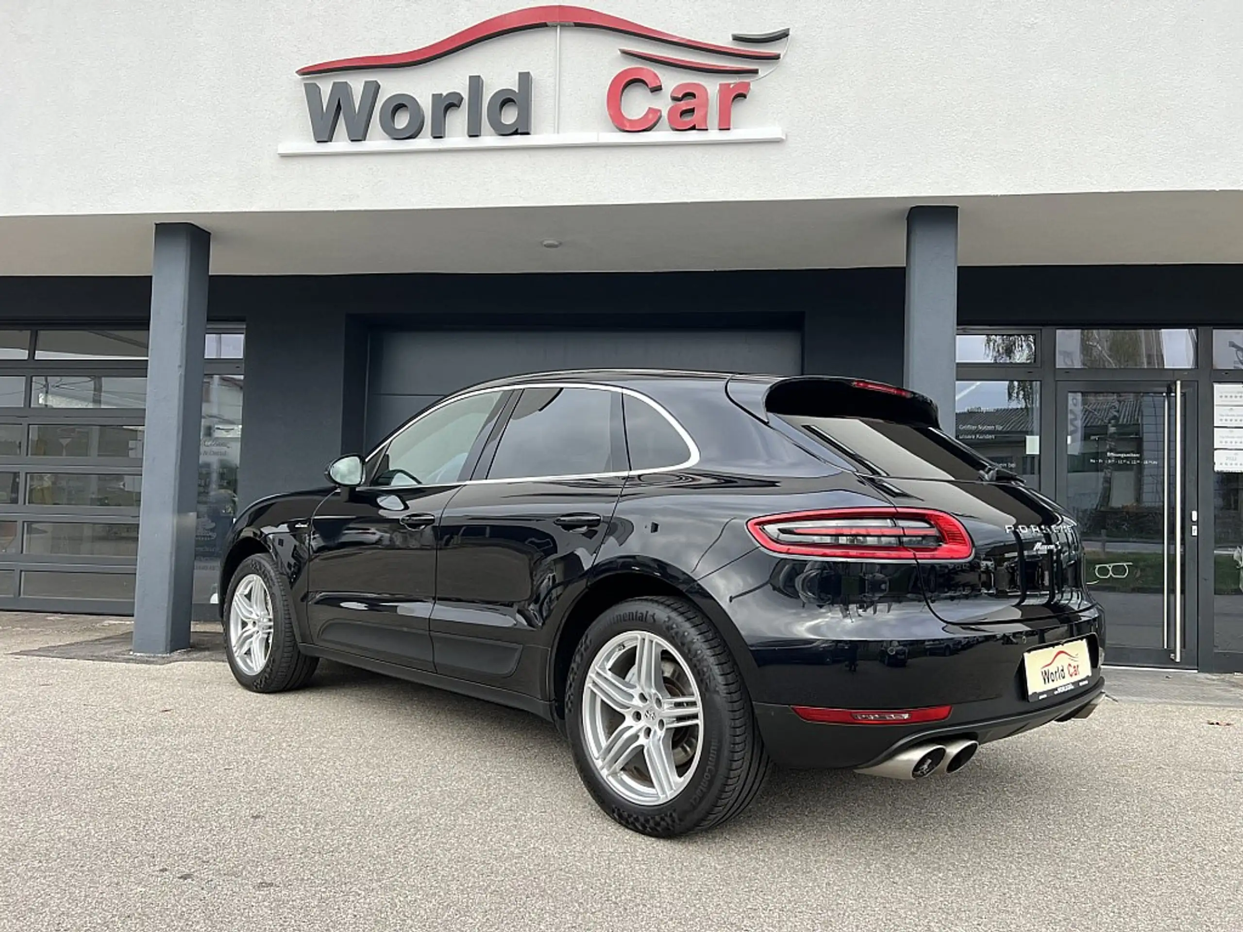 Porsche - Macan