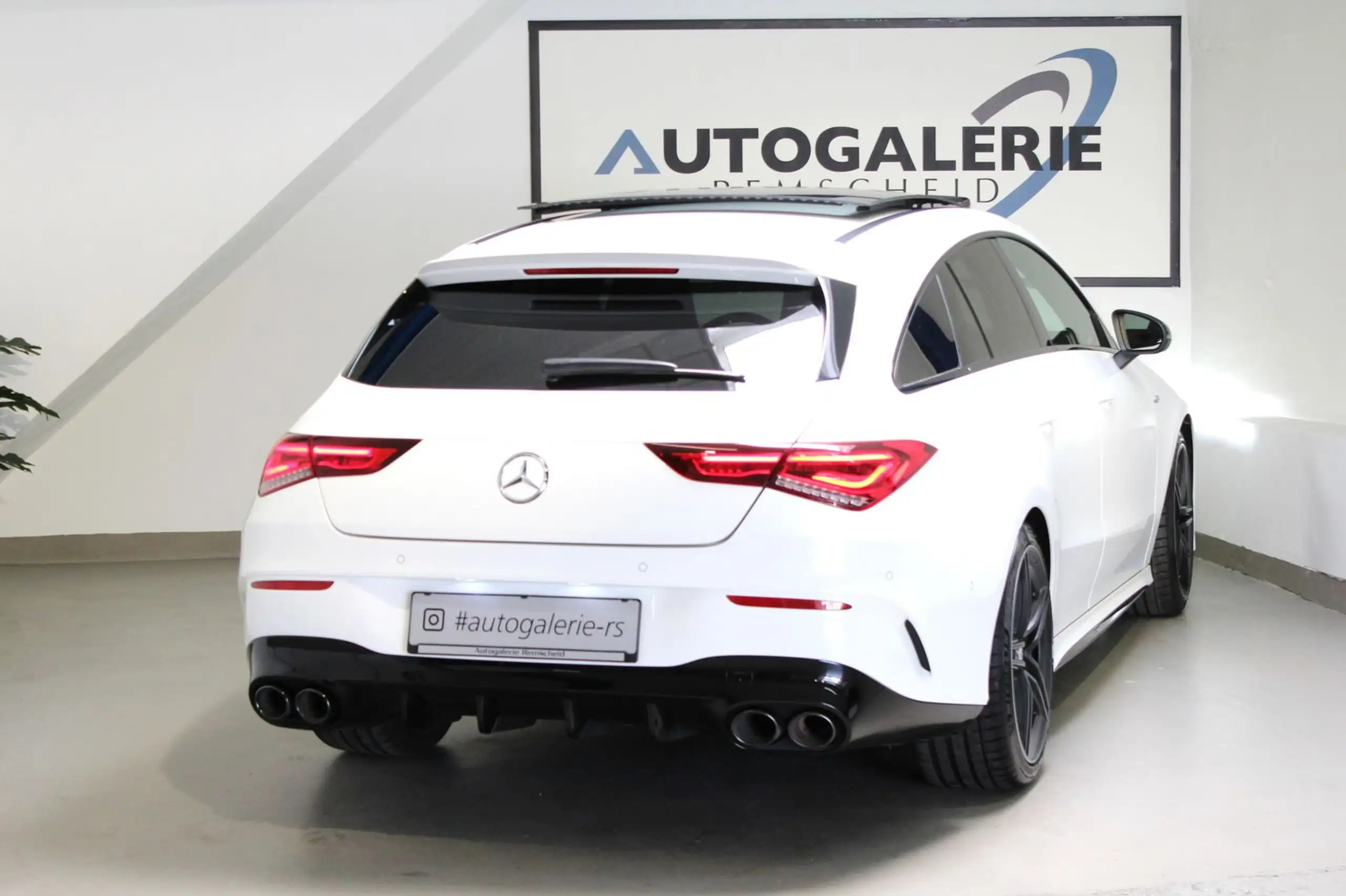 Mercedes-Benz - CLA 45 AMG