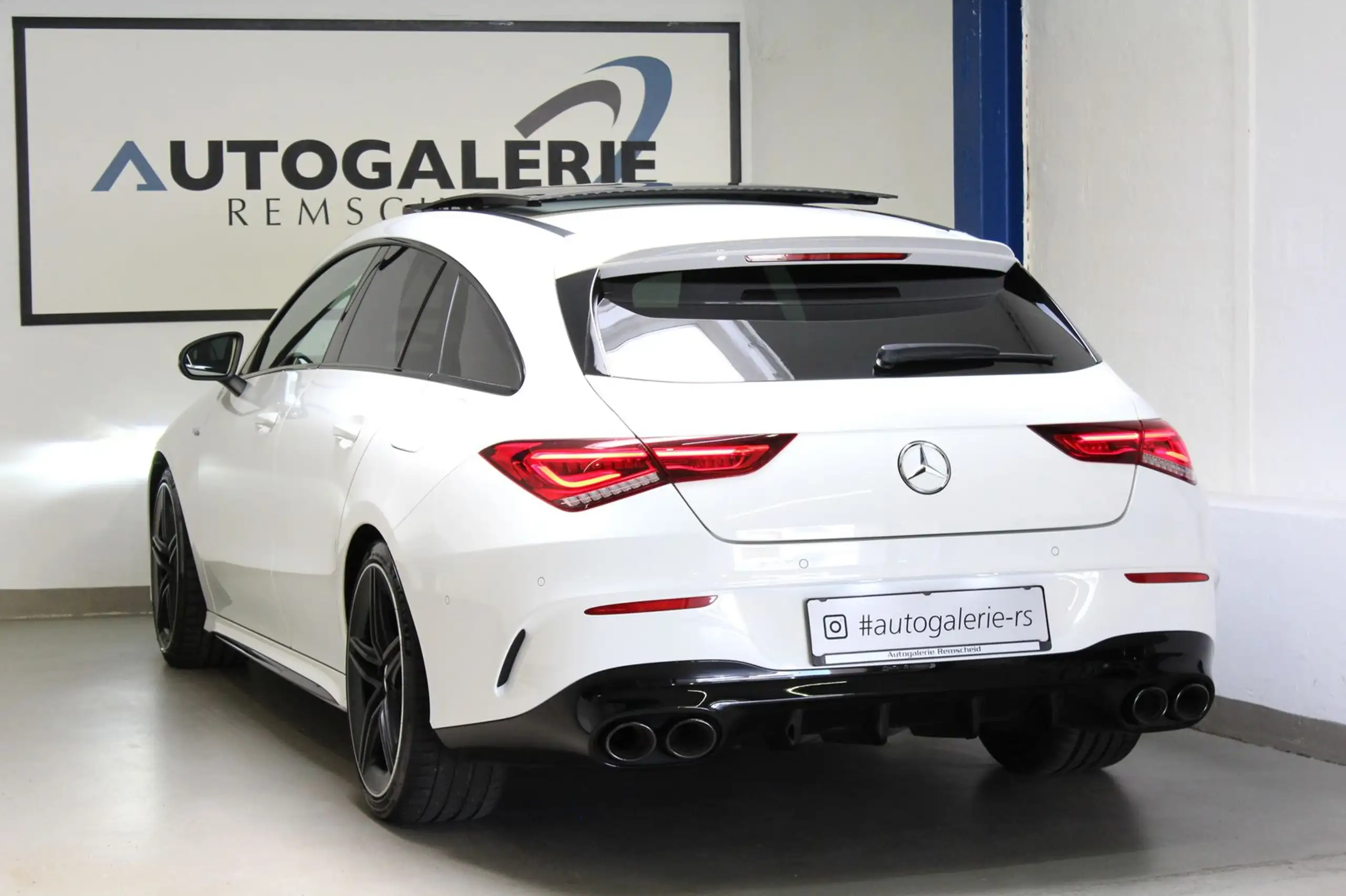 Mercedes-Benz - CLA 45 AMG