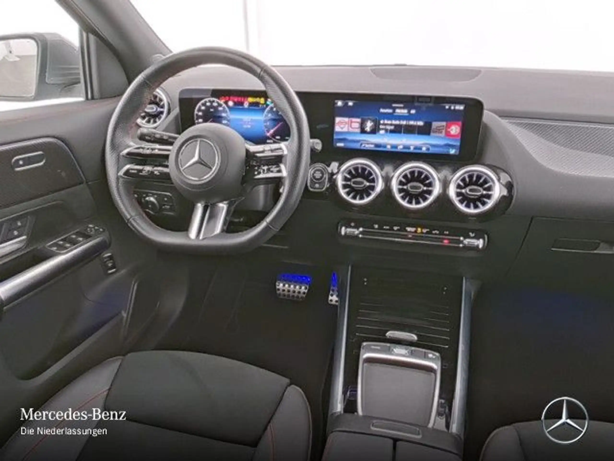 Mercedes-Benz - GLA 200