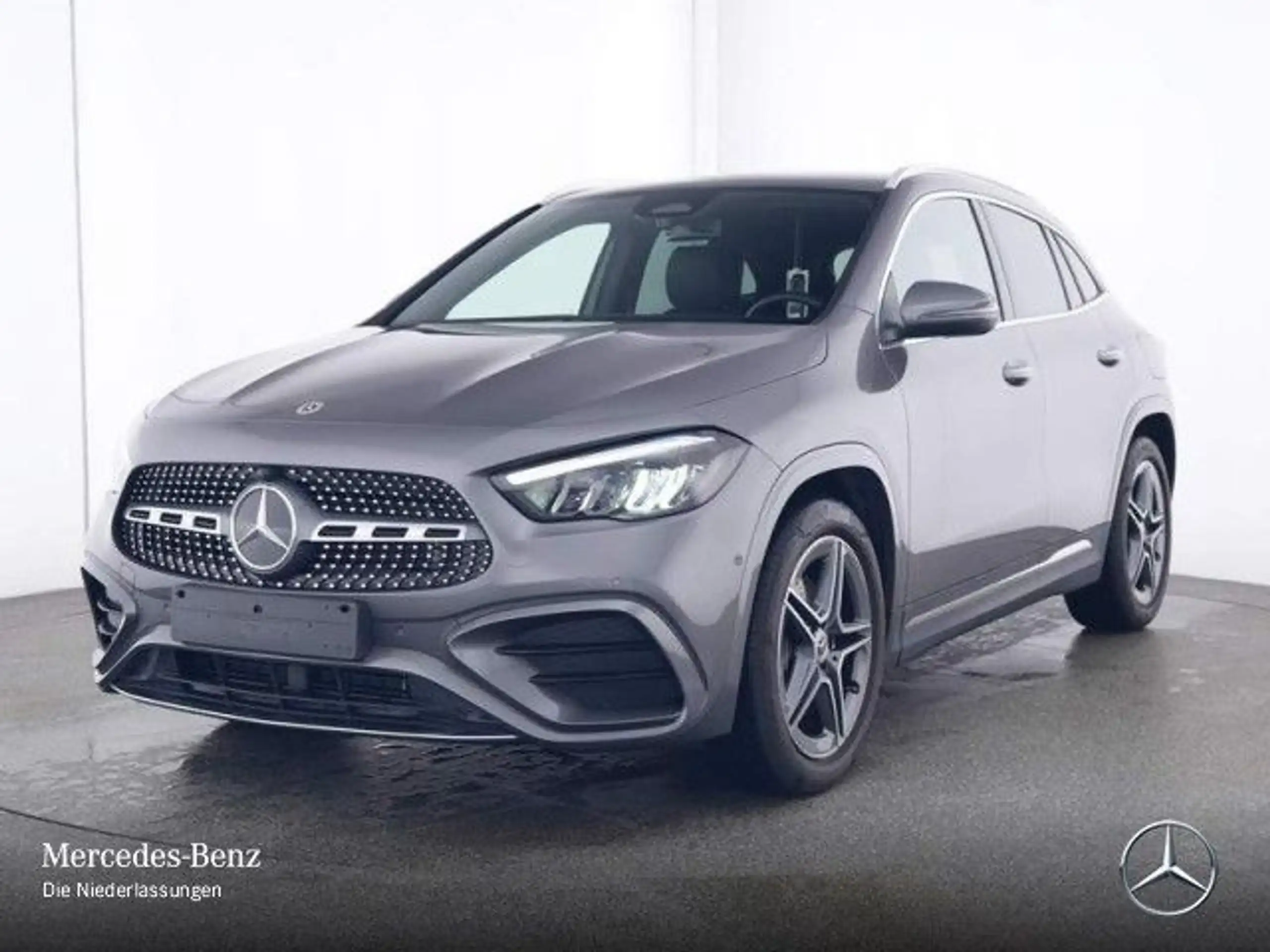 Mercedes-Benz - GLA 200