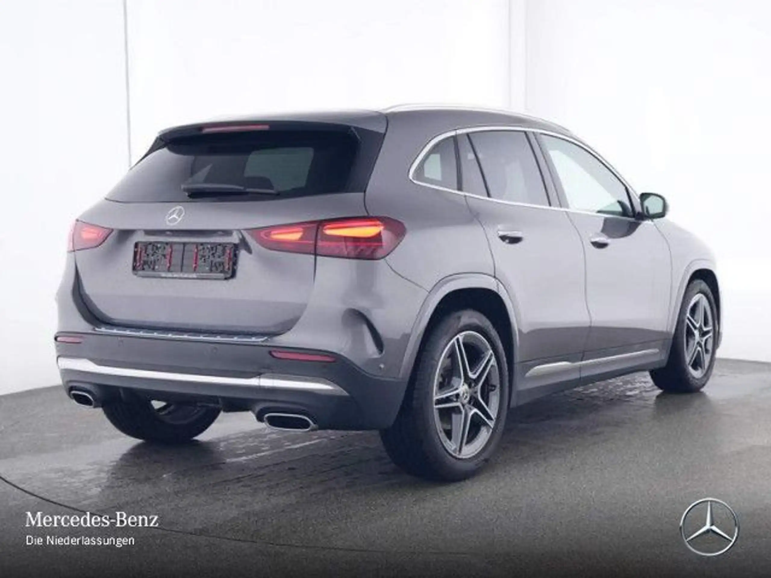 Mercedes-Benz - GLA 200