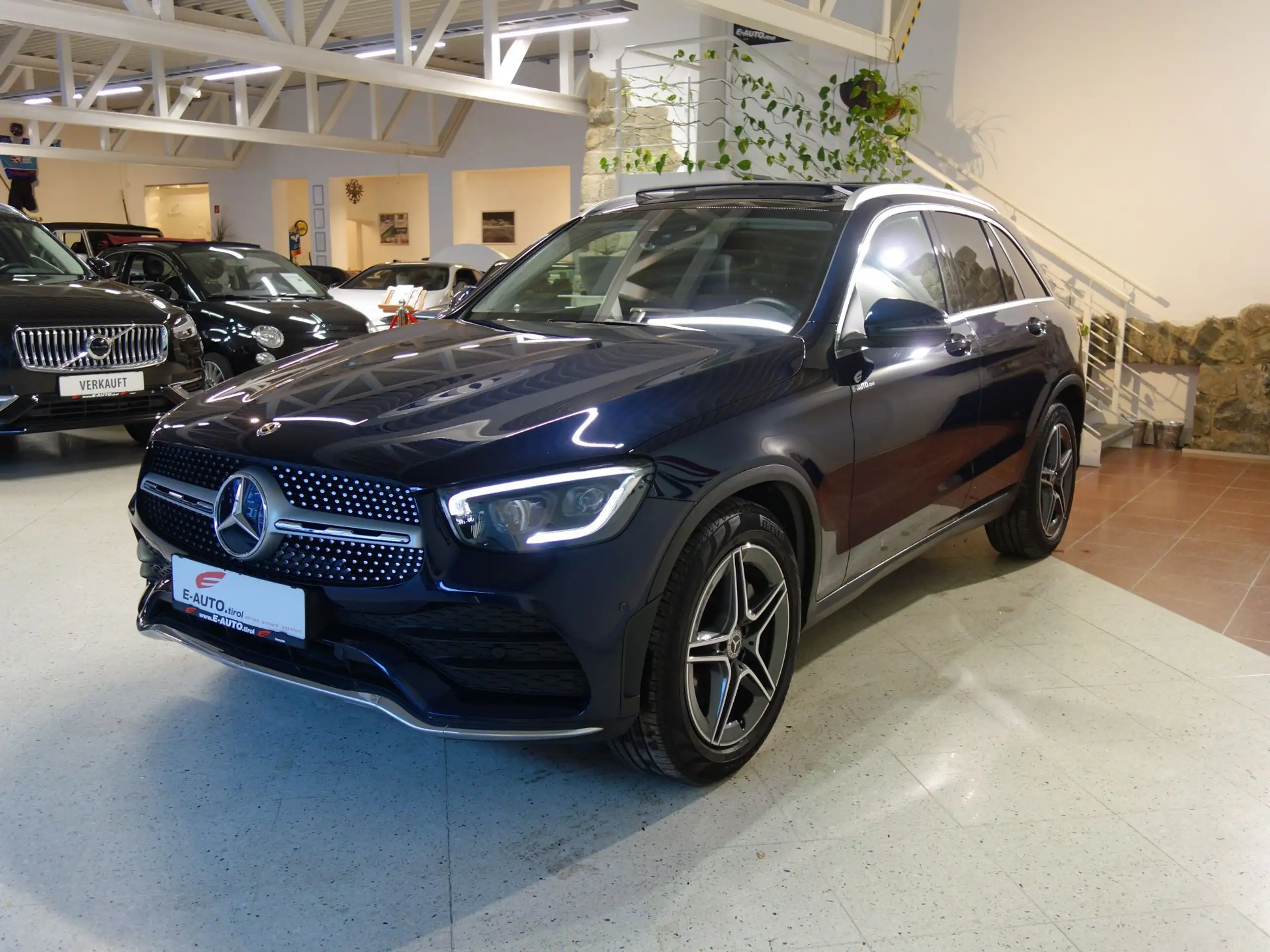 Mercedes-Benz - GLC 200