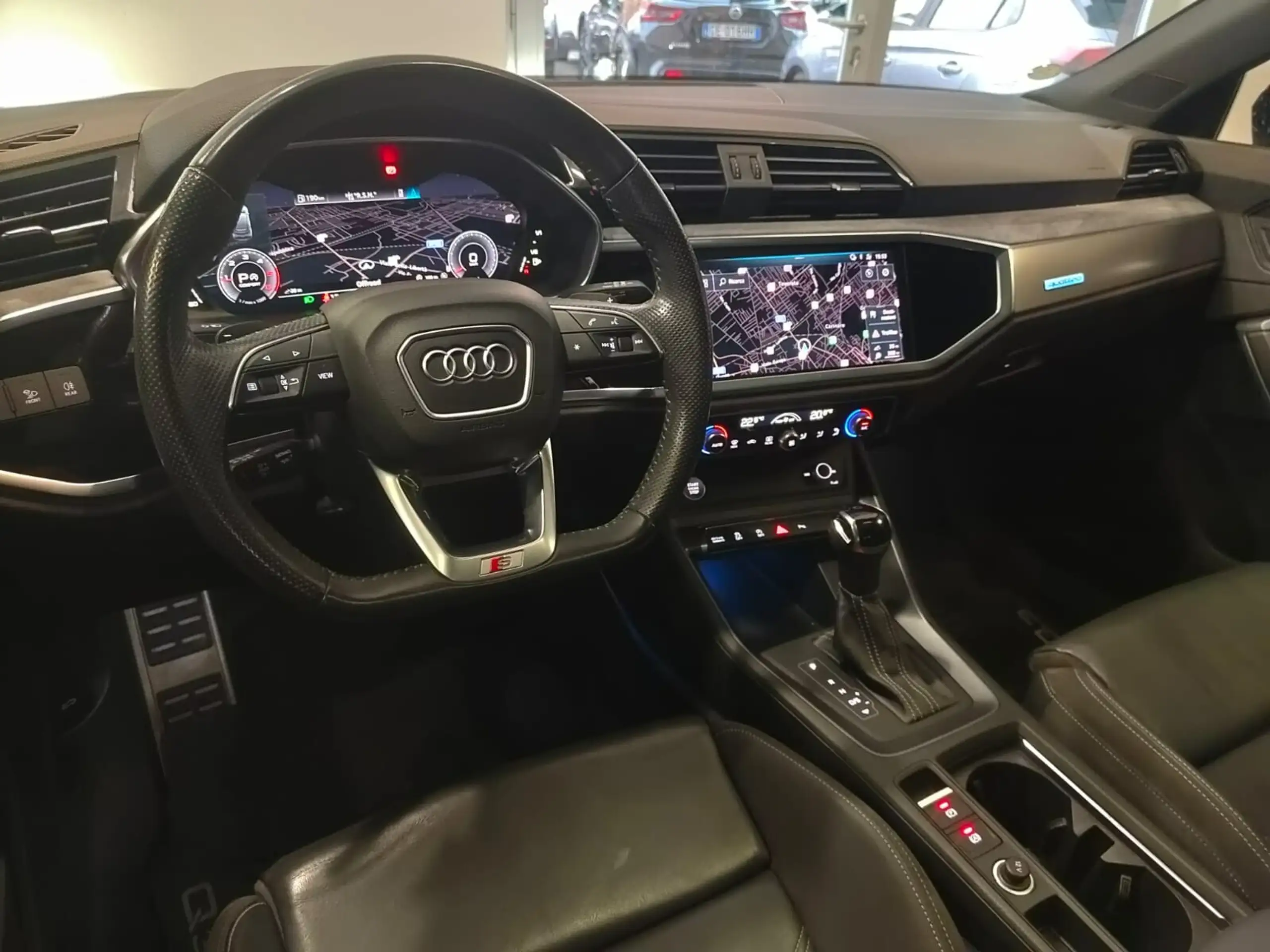 Audi - Q3