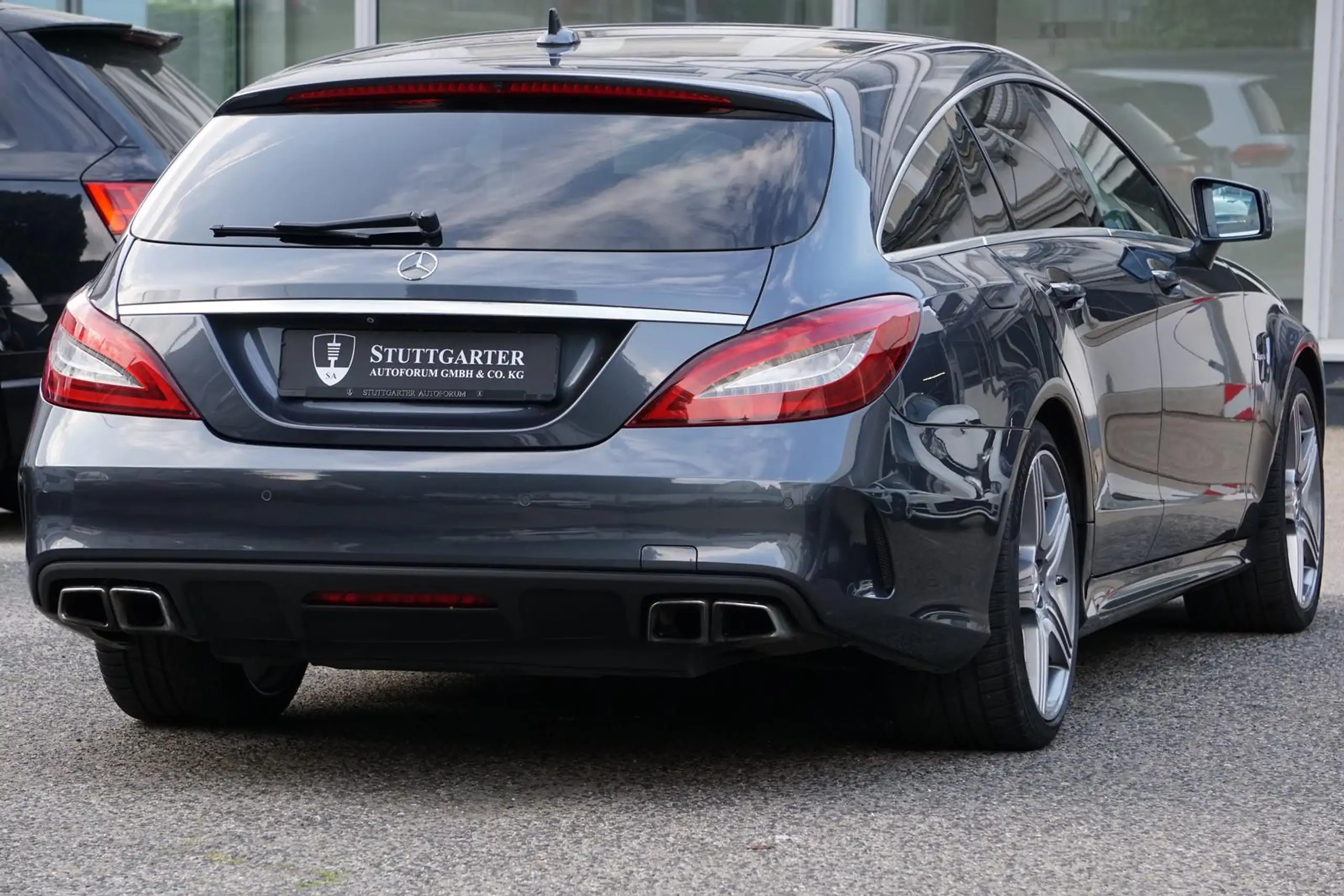 Mercedes-Benz - CLS 63 AMG