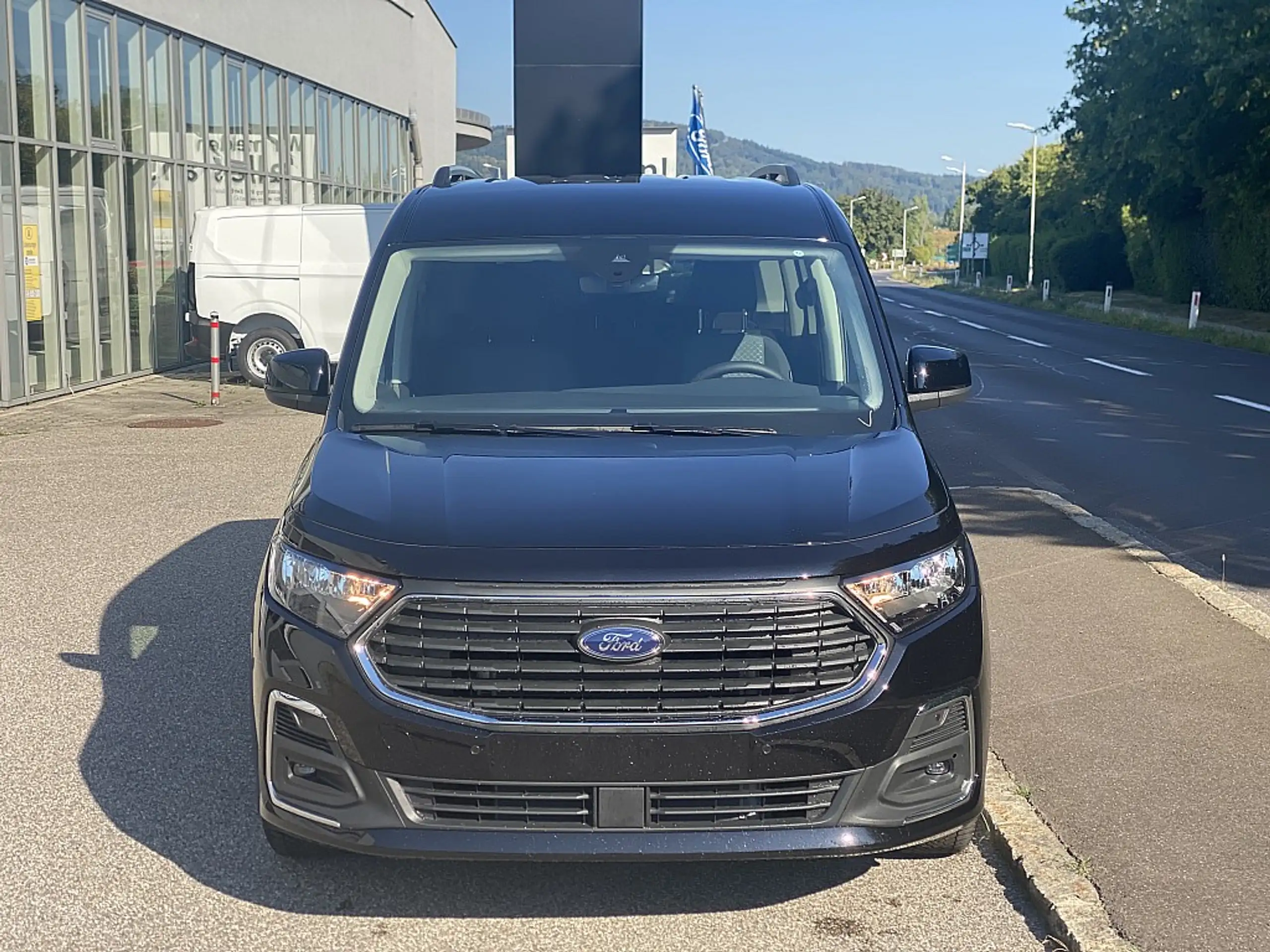 Ford - Grand Tourneo