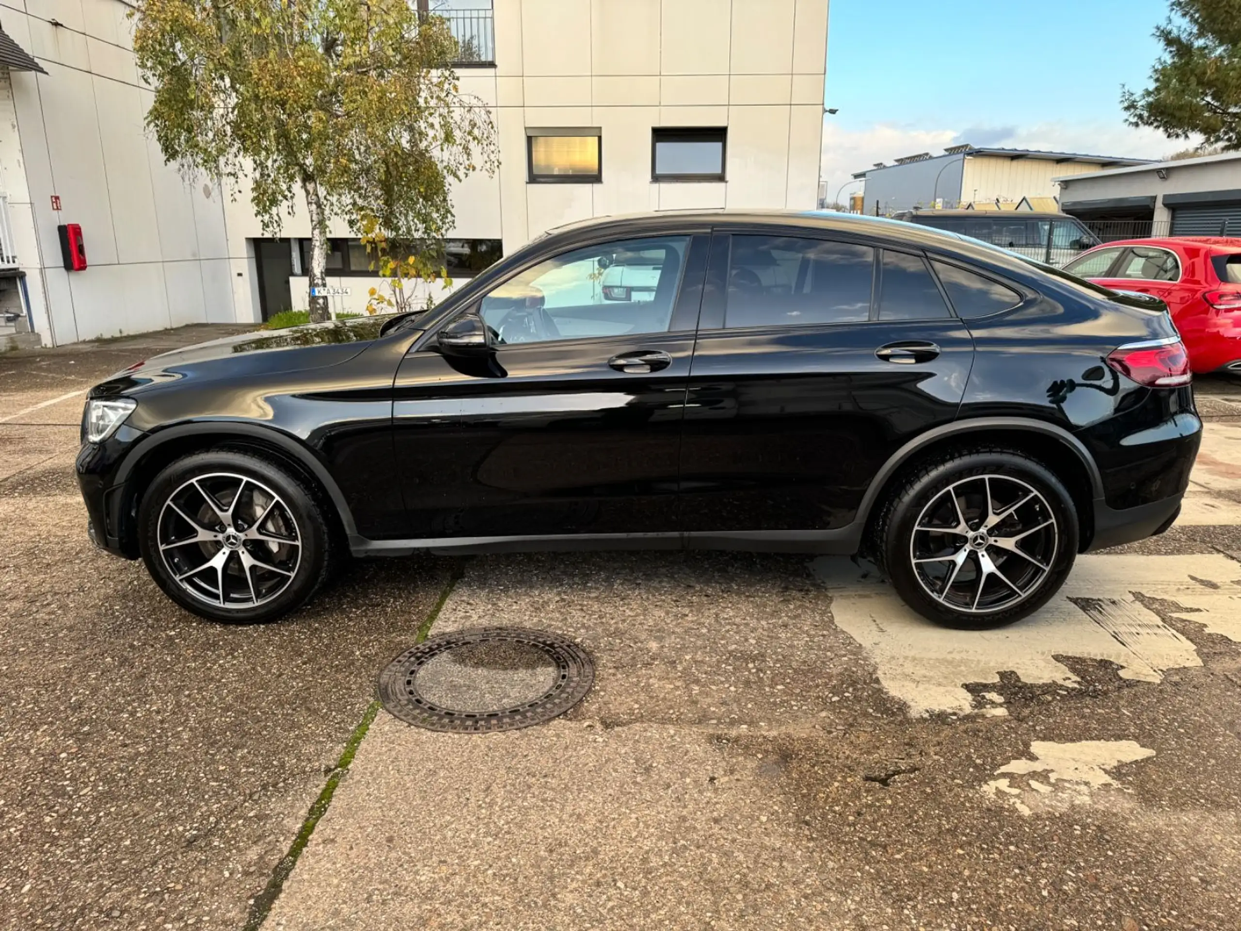 Mercedes-Benz - GLC 220