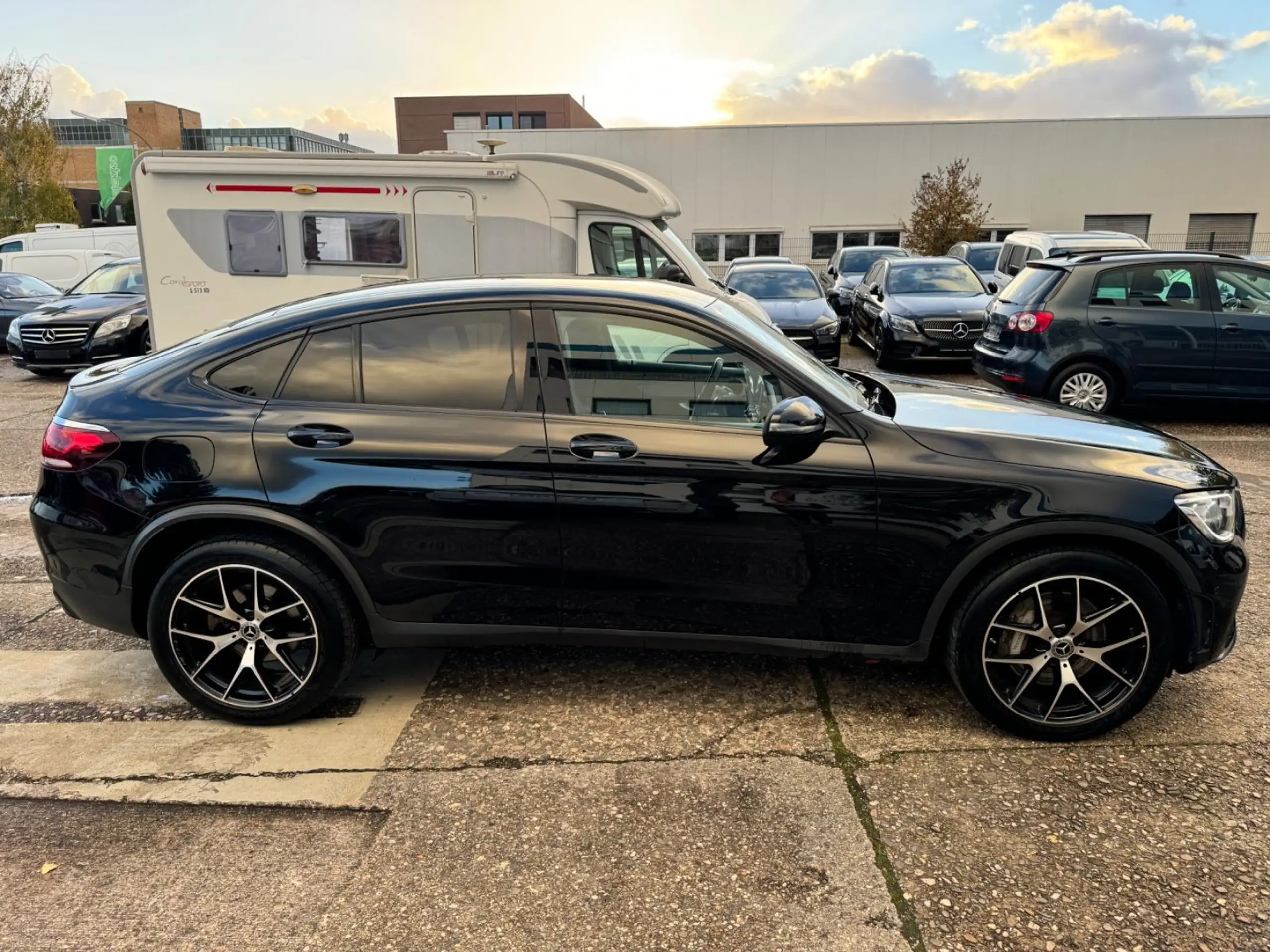 Mercedes-Benz - GLC 220