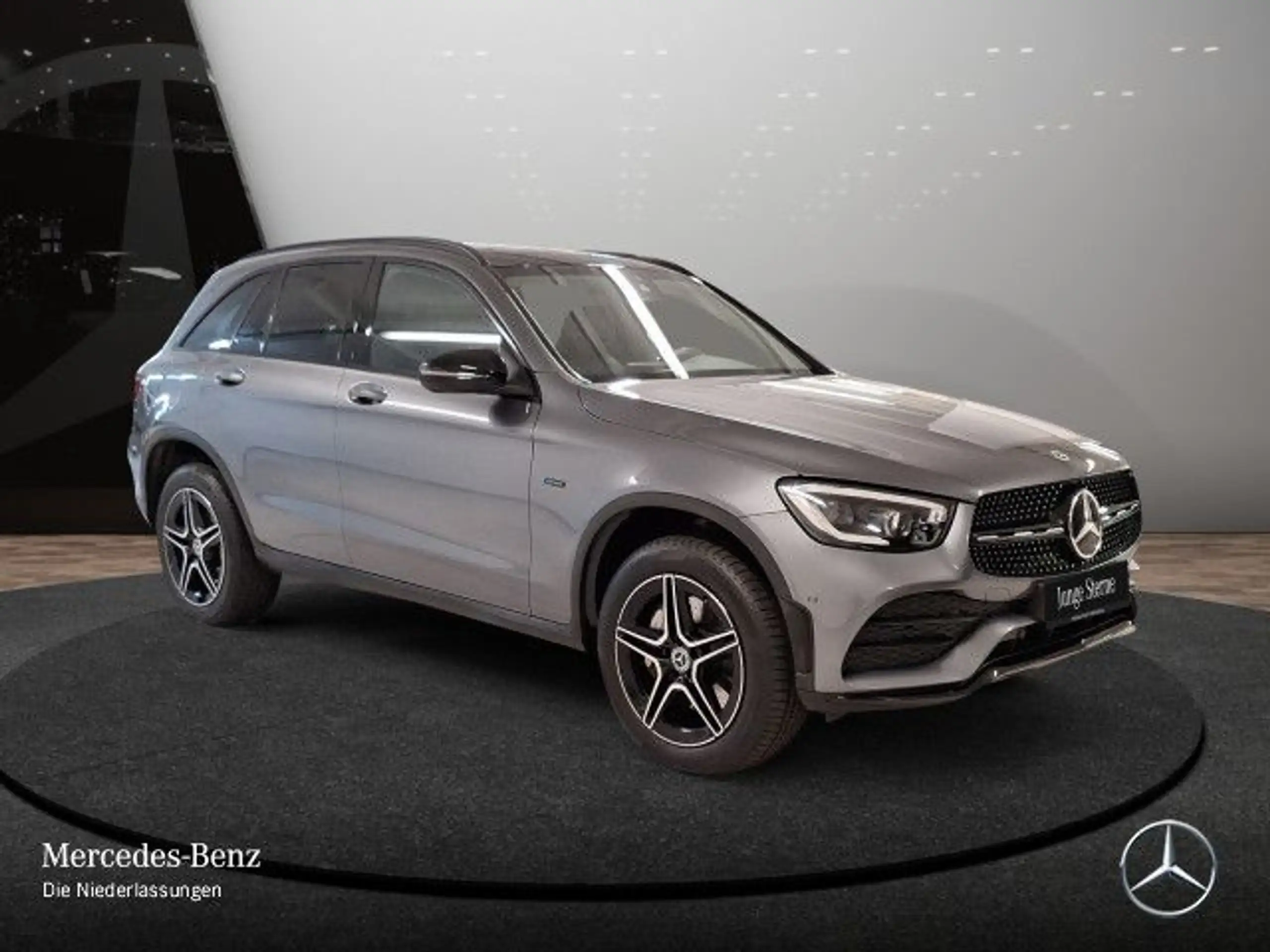 Mercedes-Benz - GLC 300