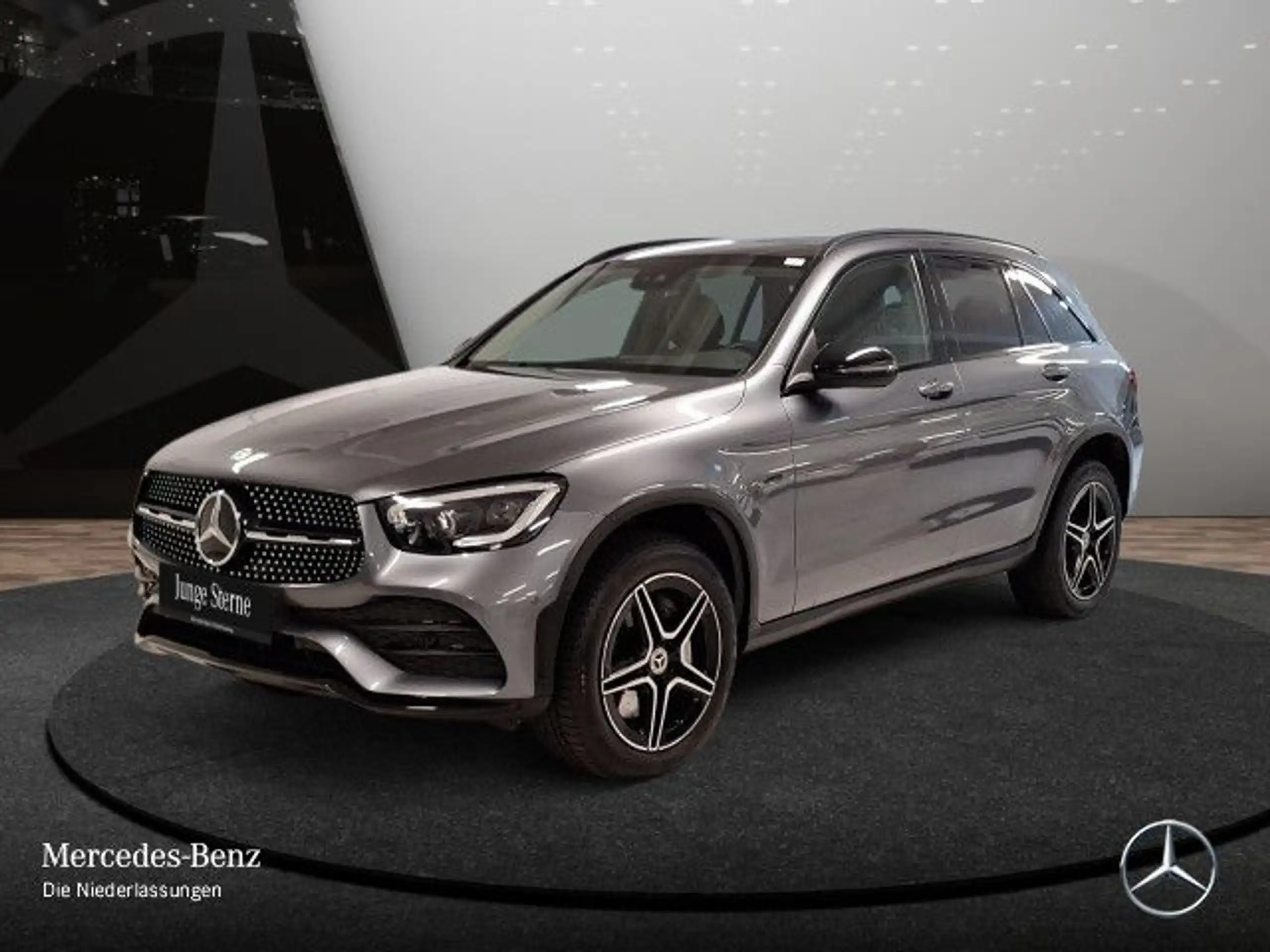 Mercedes-Benz - GLC 300