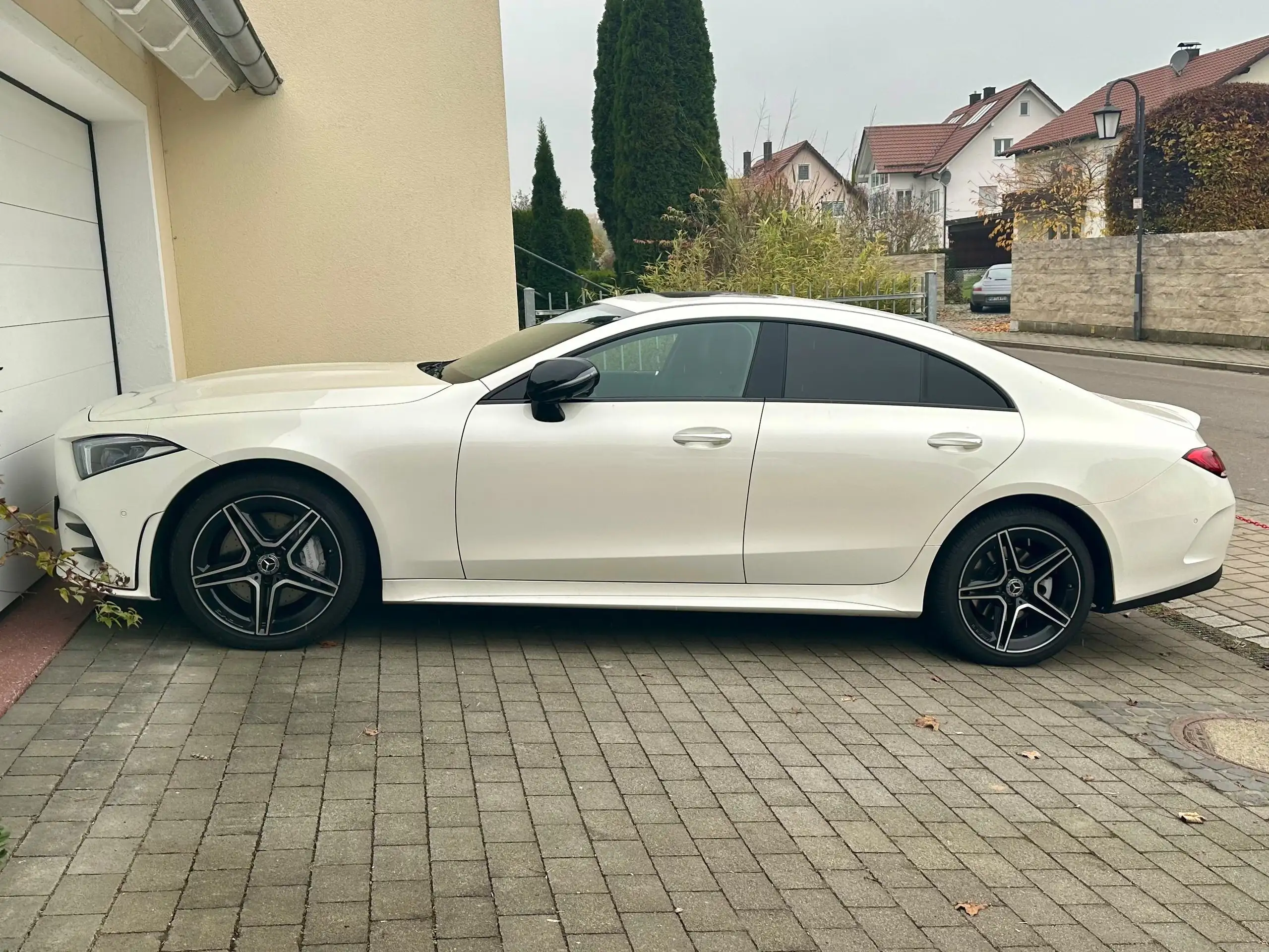 Mercedes-Benz - CLS 350