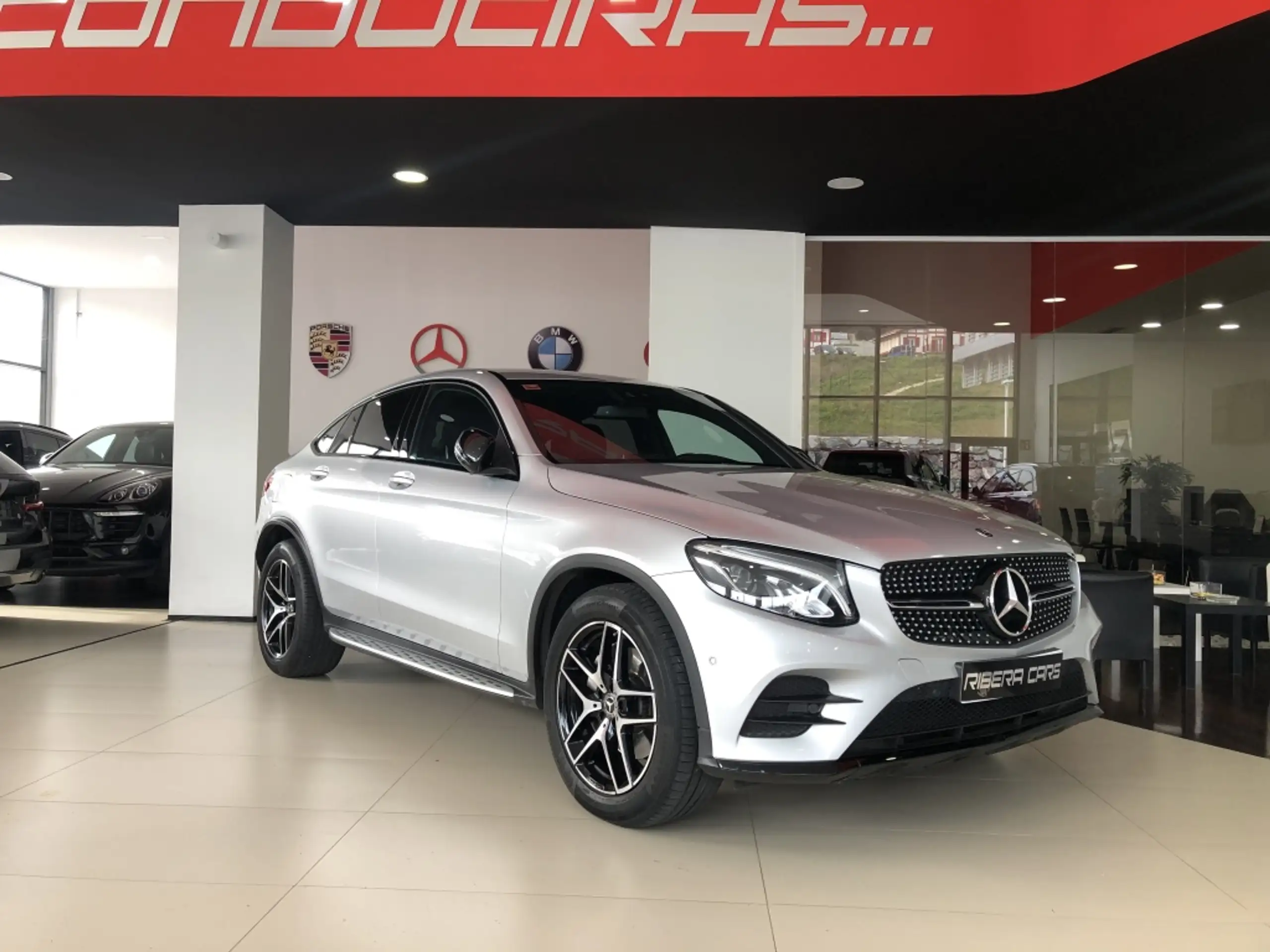 Mercedes-Benz - GLC 220