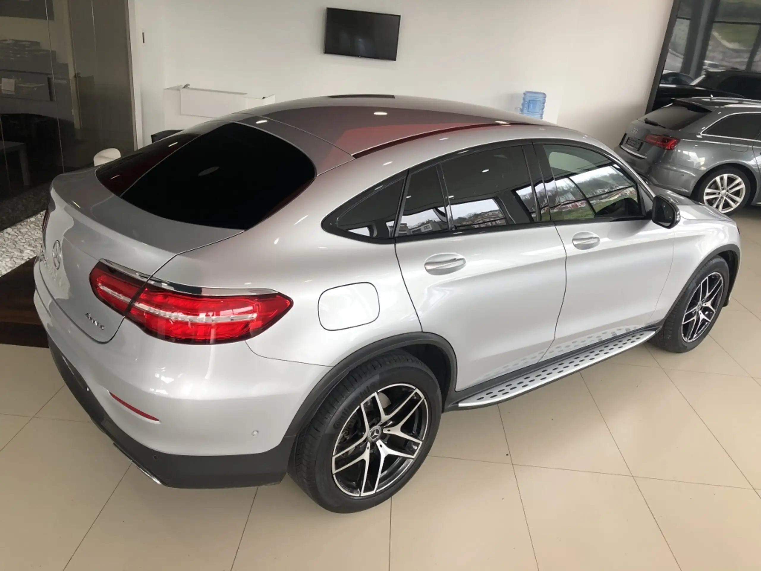 Mercedes-Benz - GLC 220