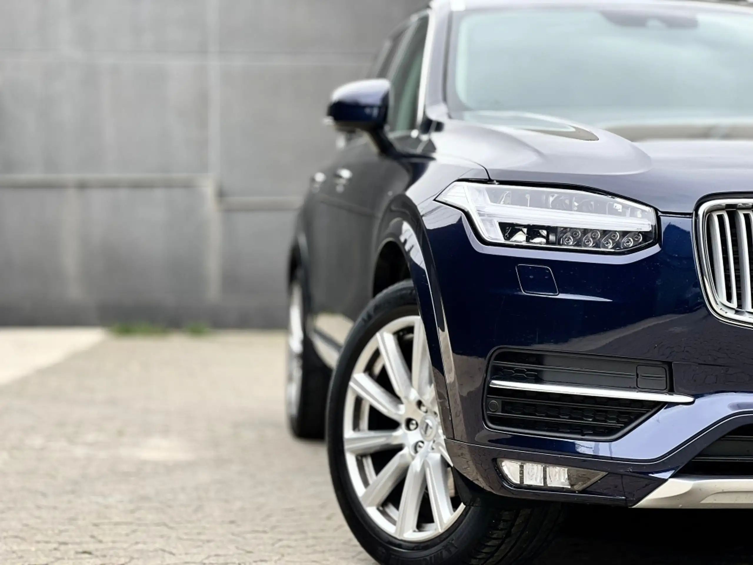 Volvo - XC90