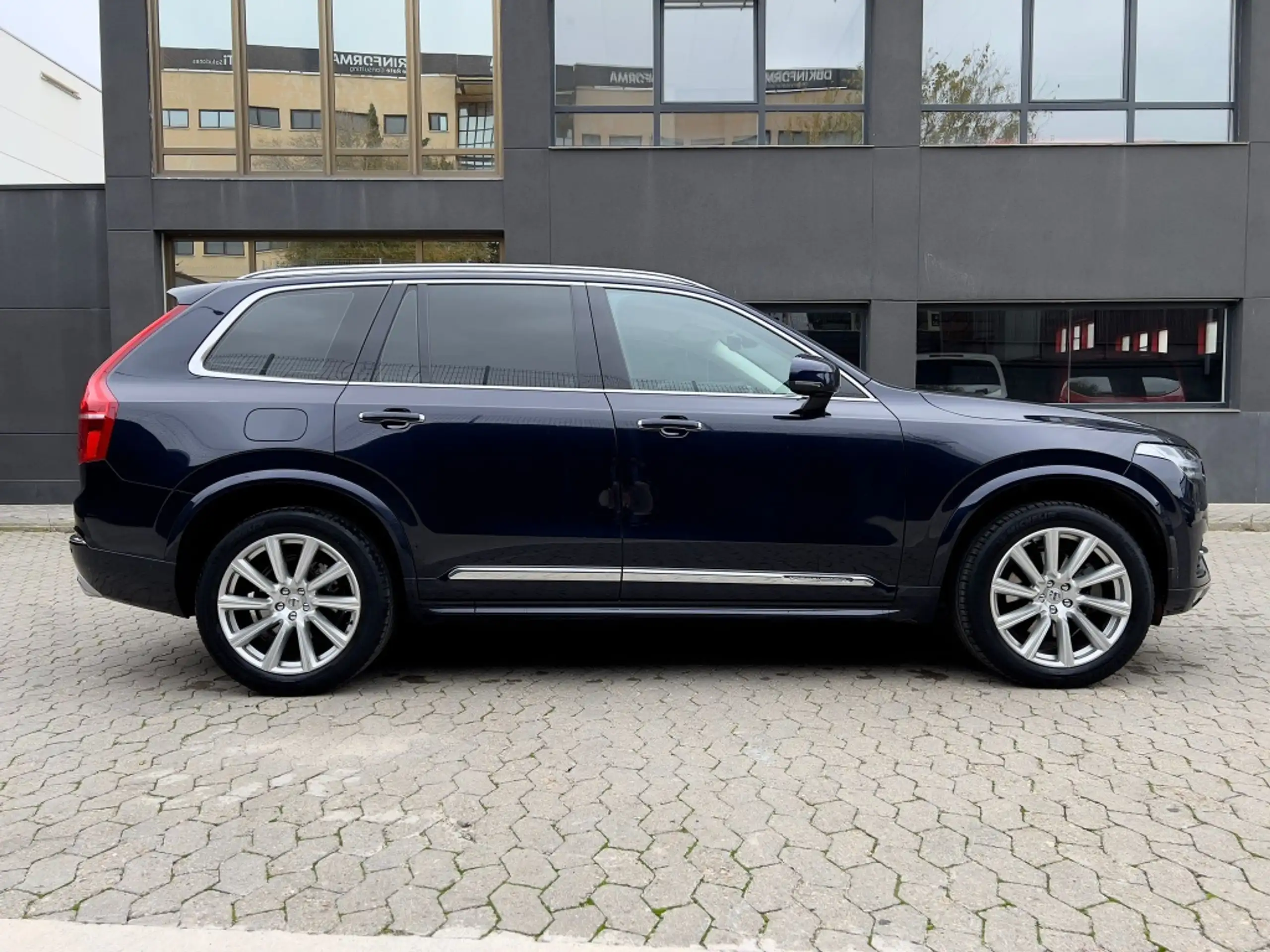 Volvo - XC90