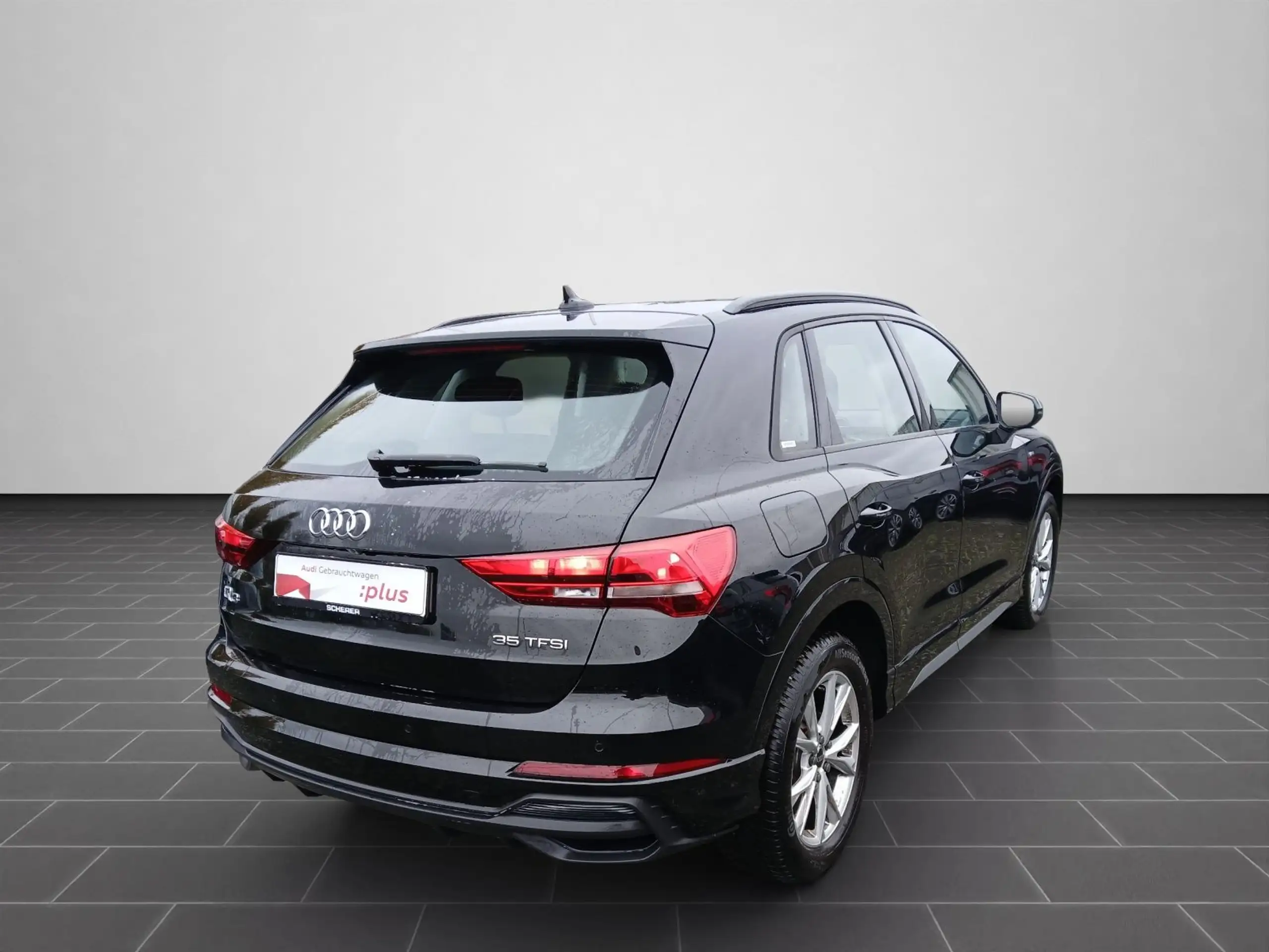 Audi - Q3