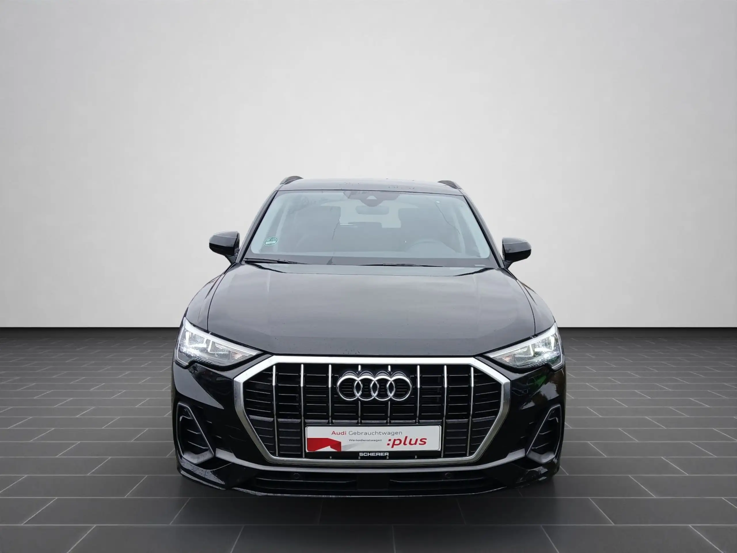 Audi - Q3