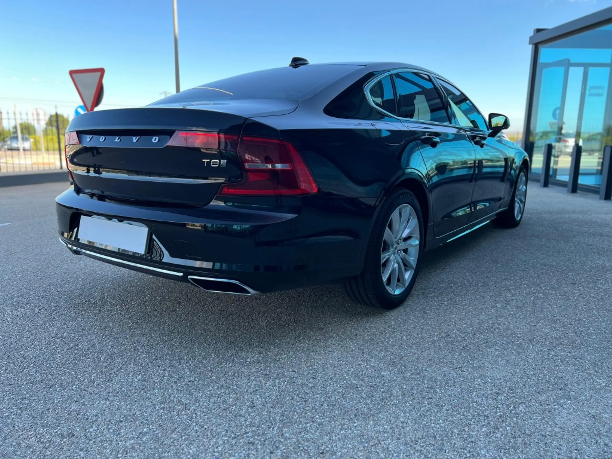 Volvo - S90