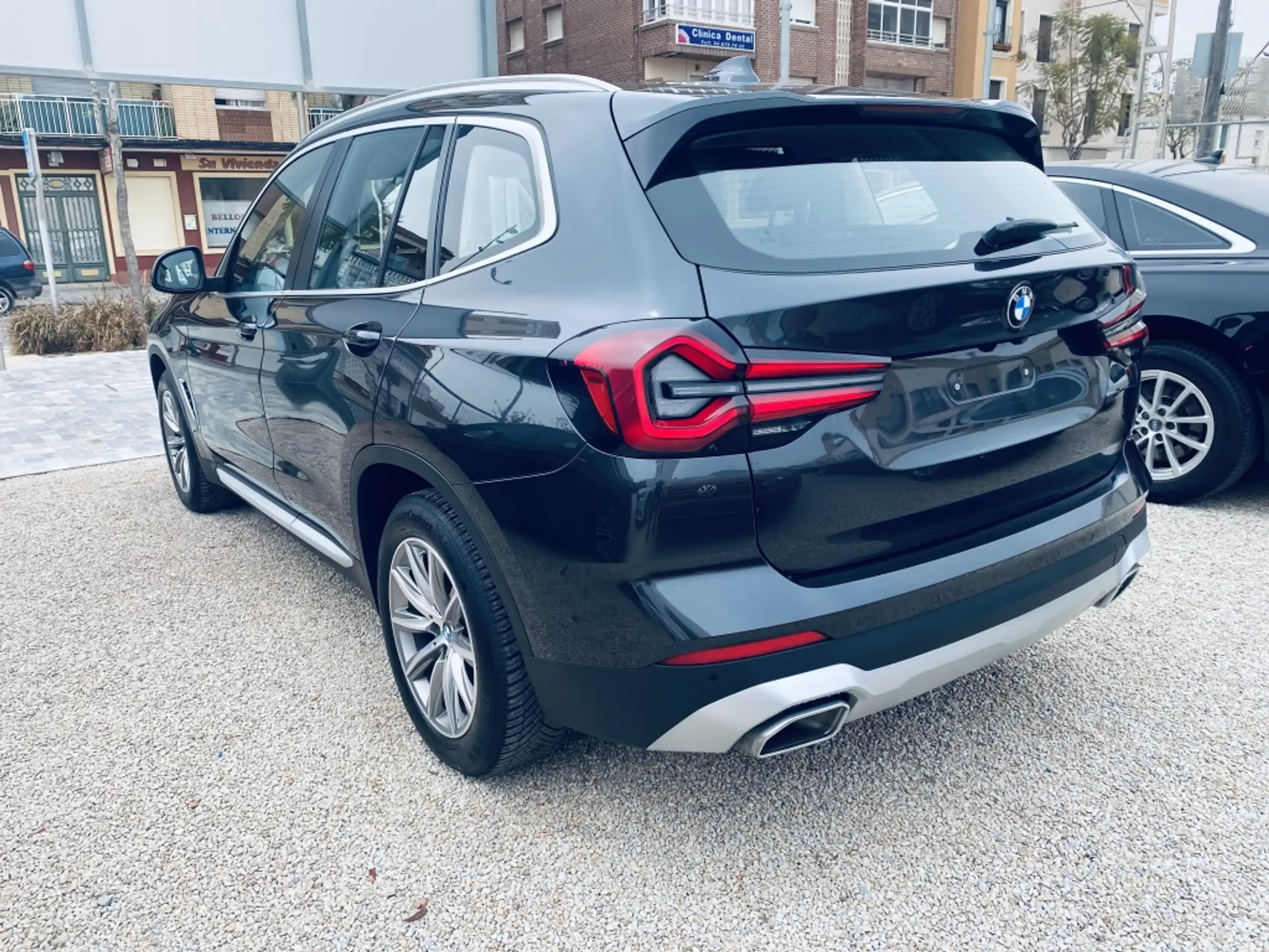 BMW - X3