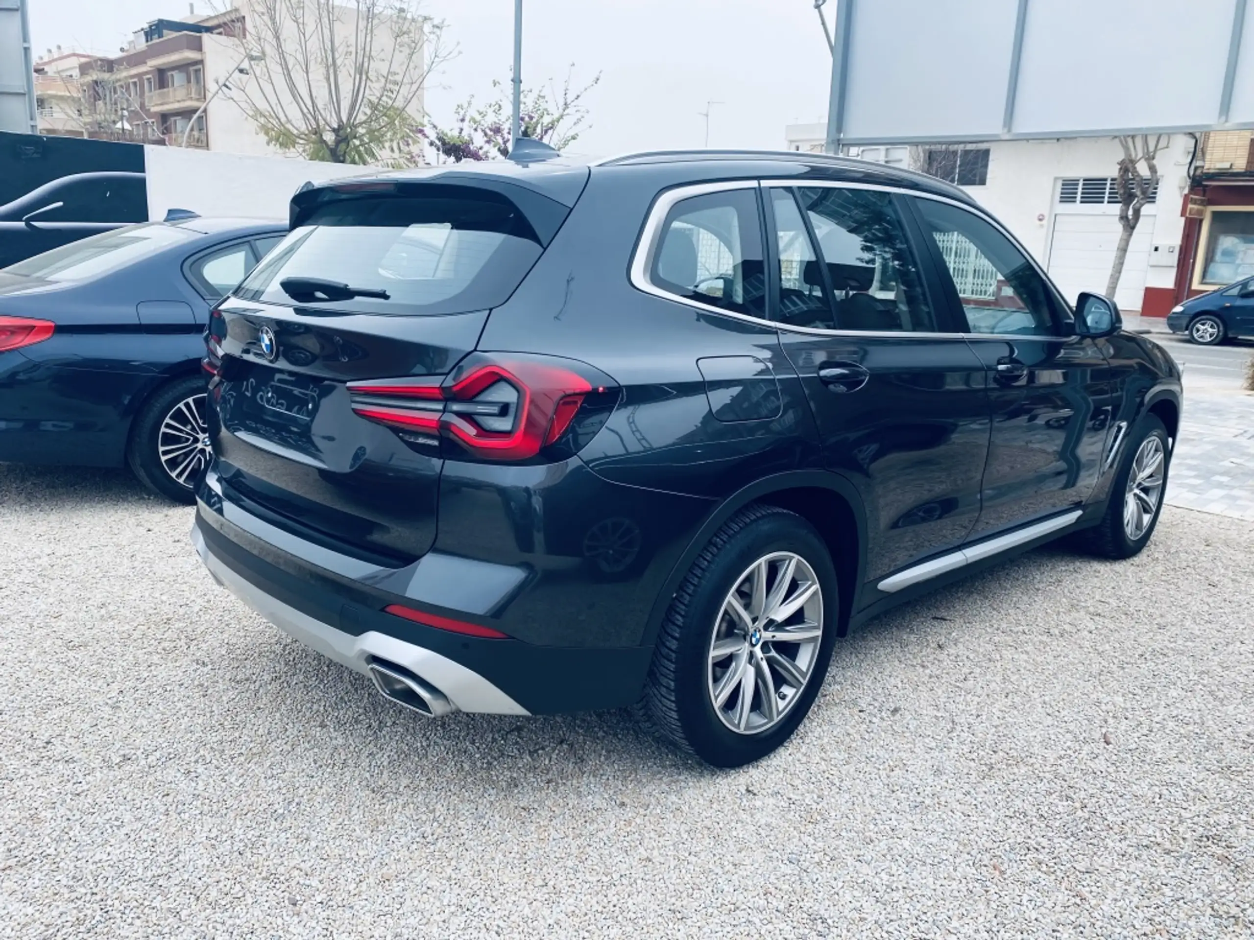 BMW - X3