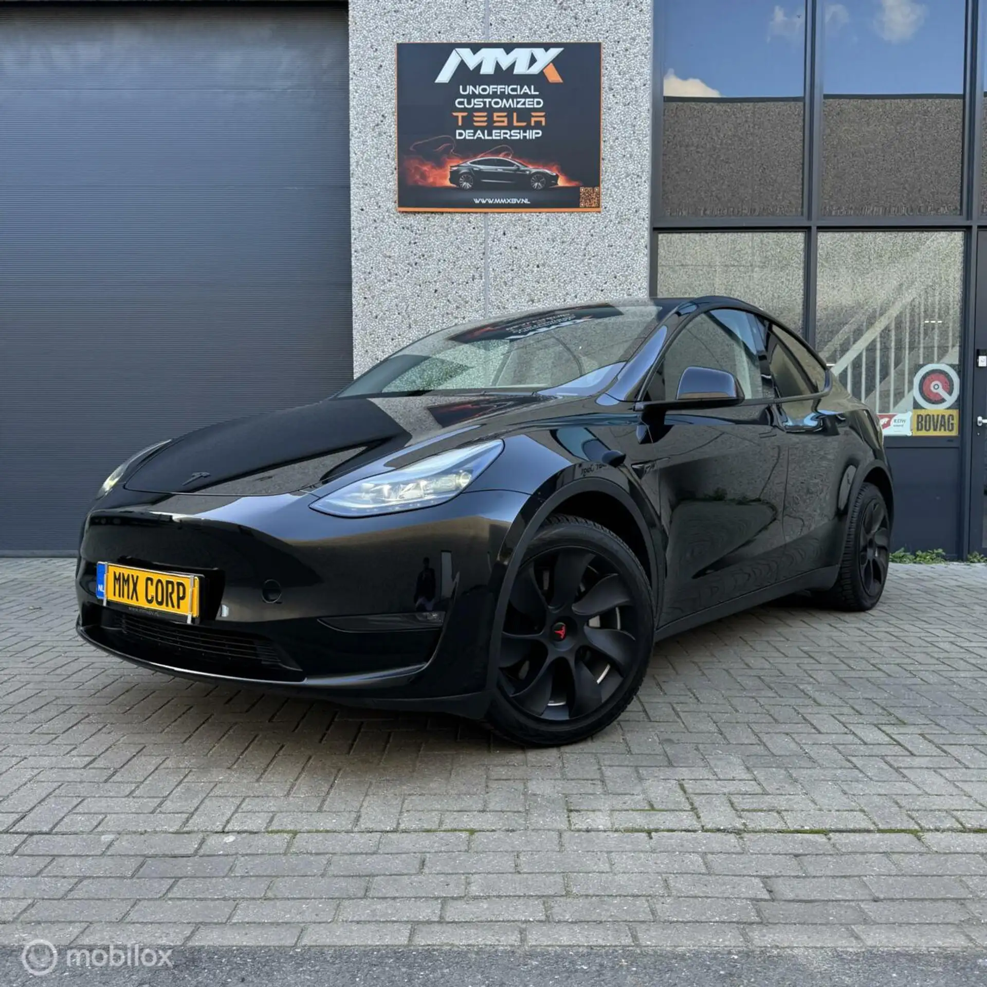 Tesla - Model Y