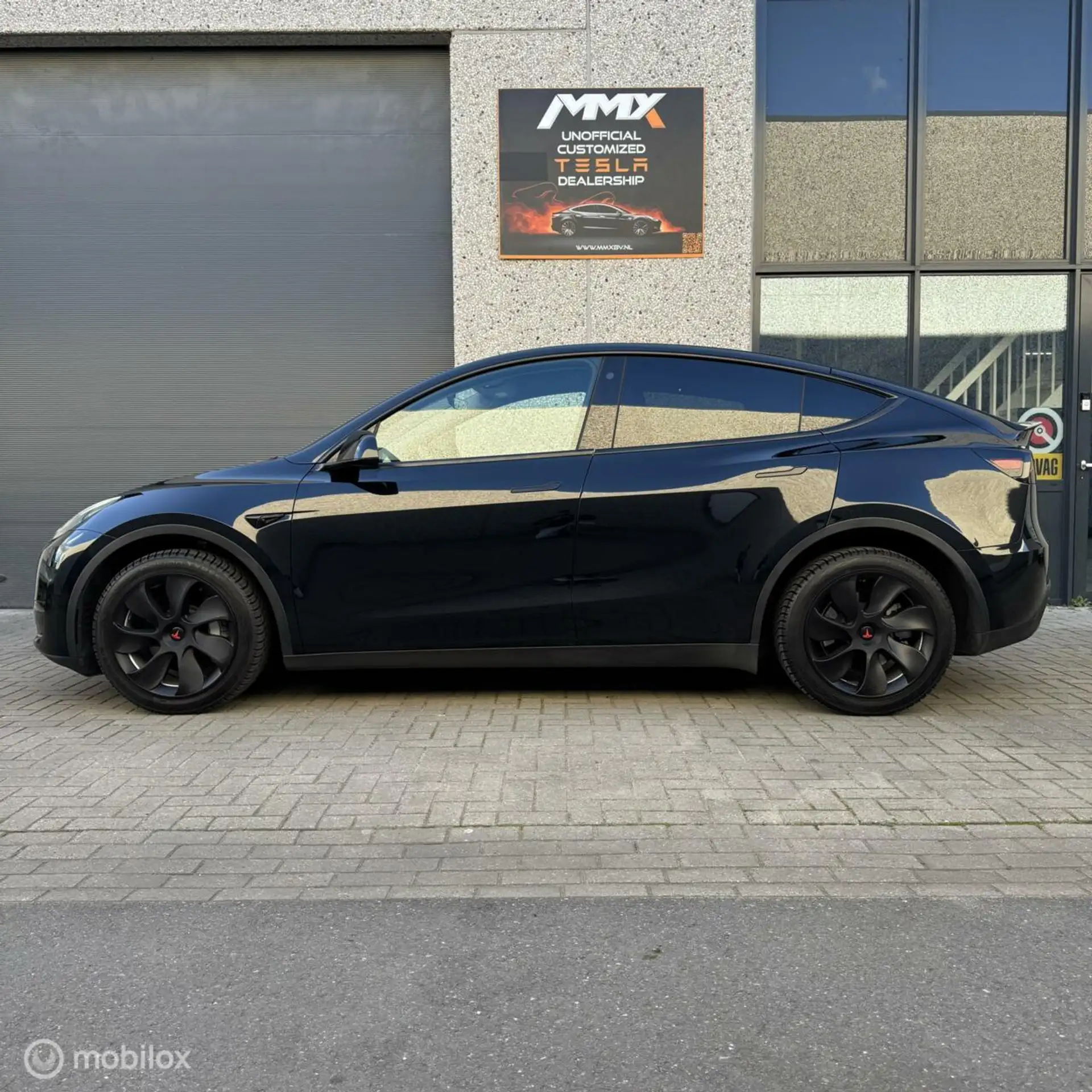 Tesla - Model Y