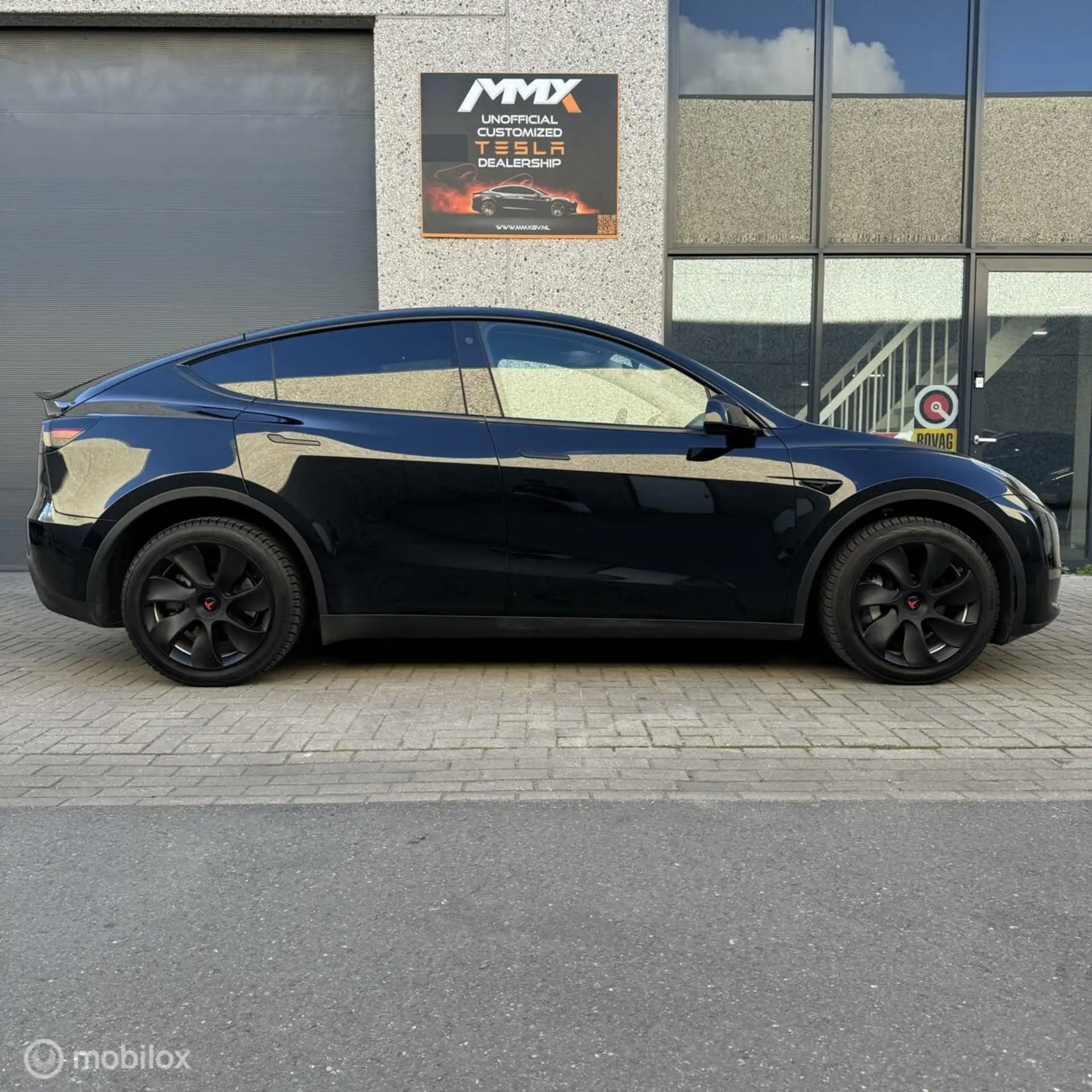 Tesla - Model Y