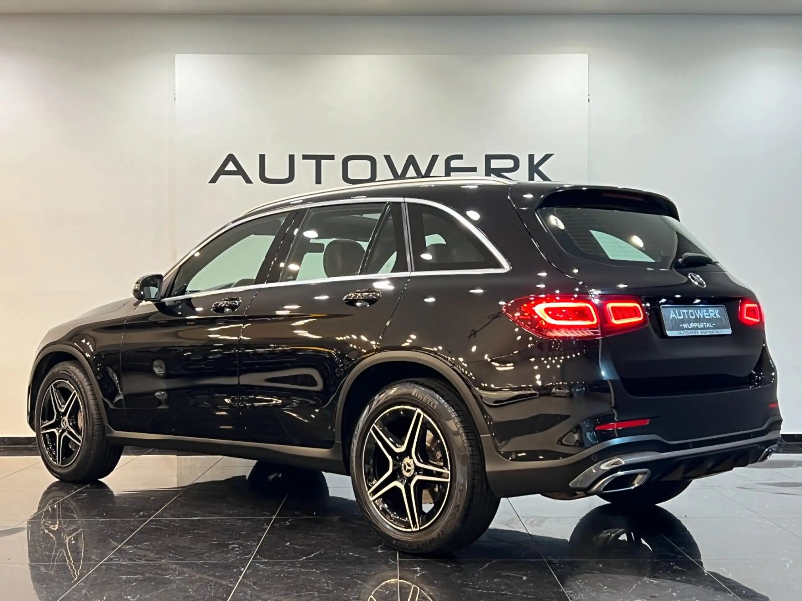 Mercedes-Benz - GLC 220