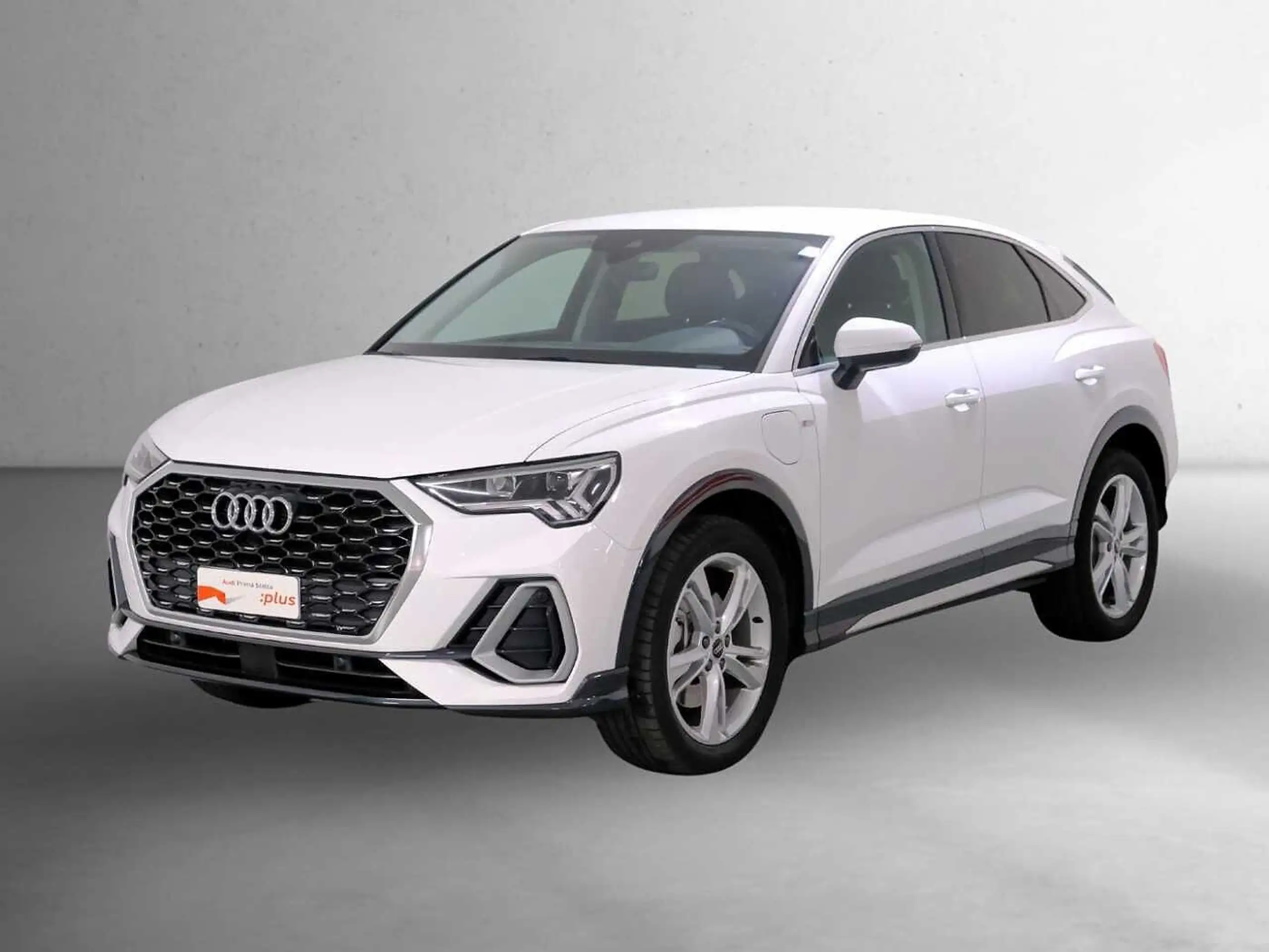 Audi - Q3