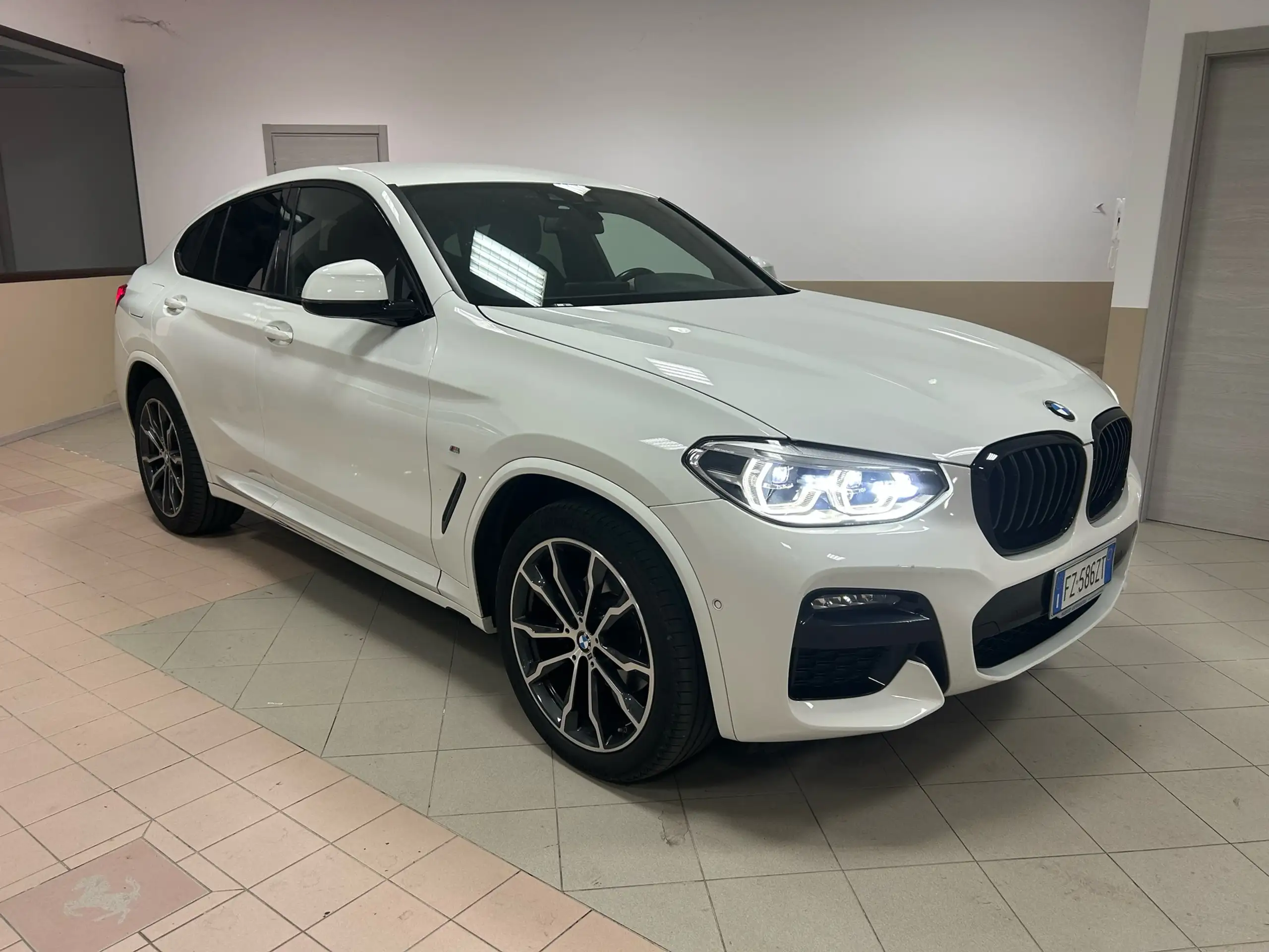 BMW - X4 M