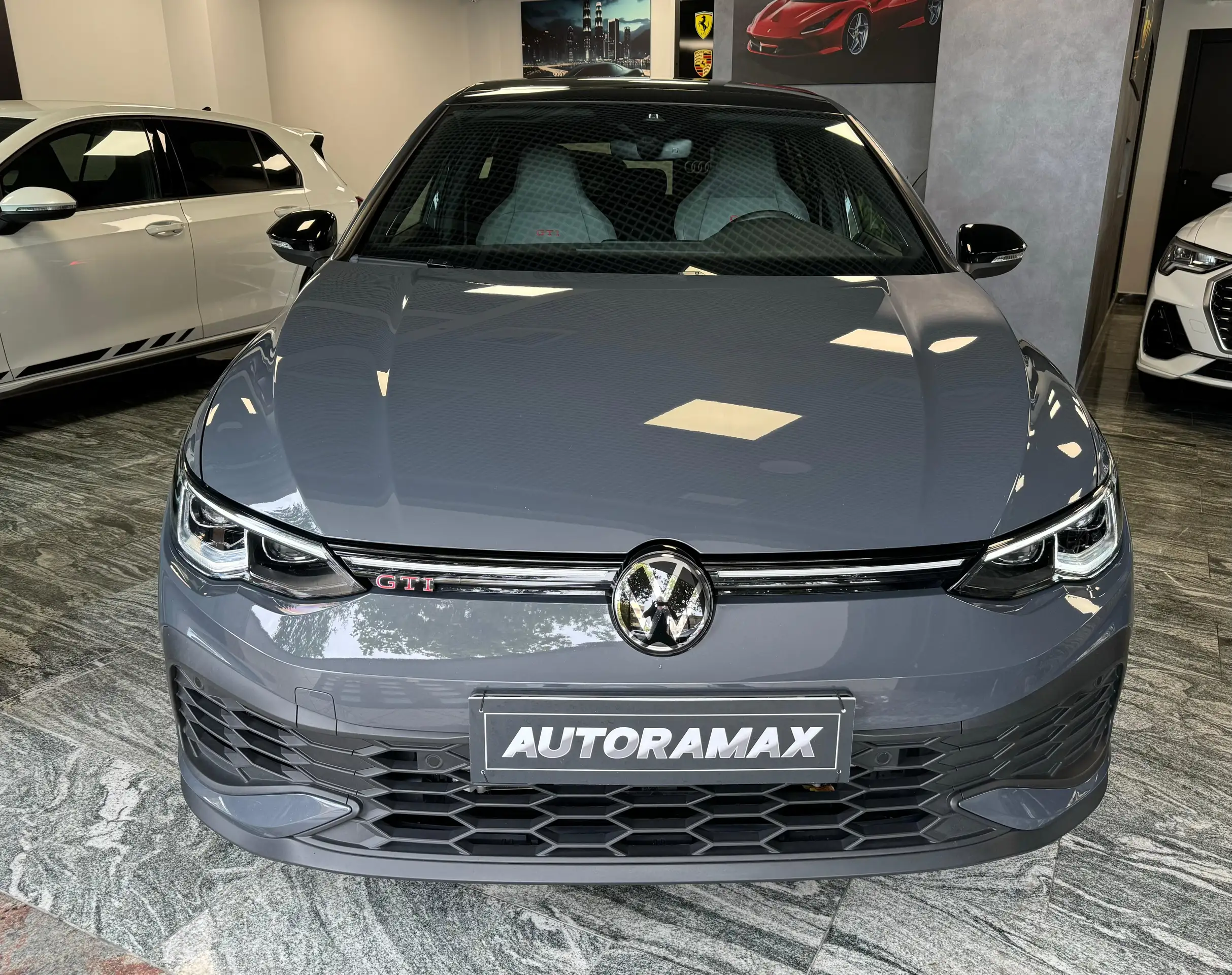 Volkswagen - Golf