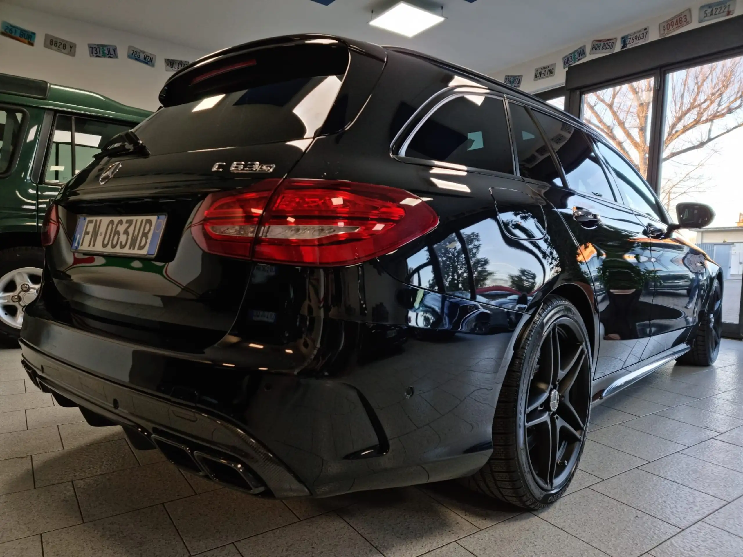 Mercedes-Benz - C 63 AMG