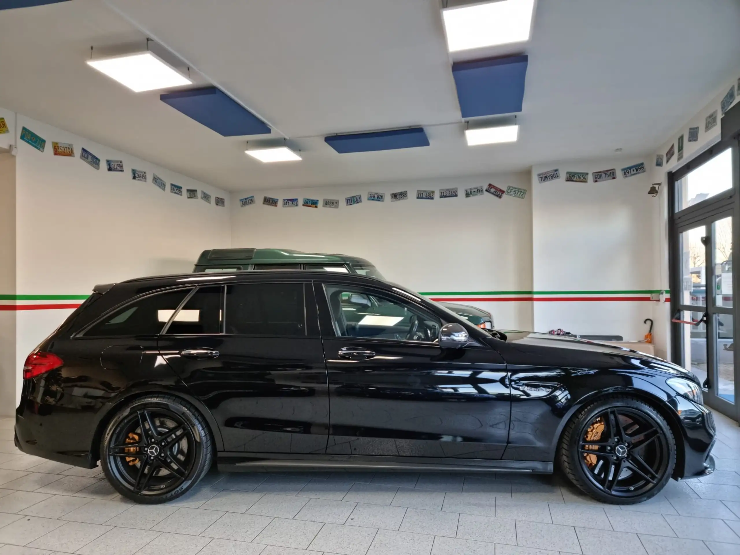 Mercedes-Benz - C 63 AMG