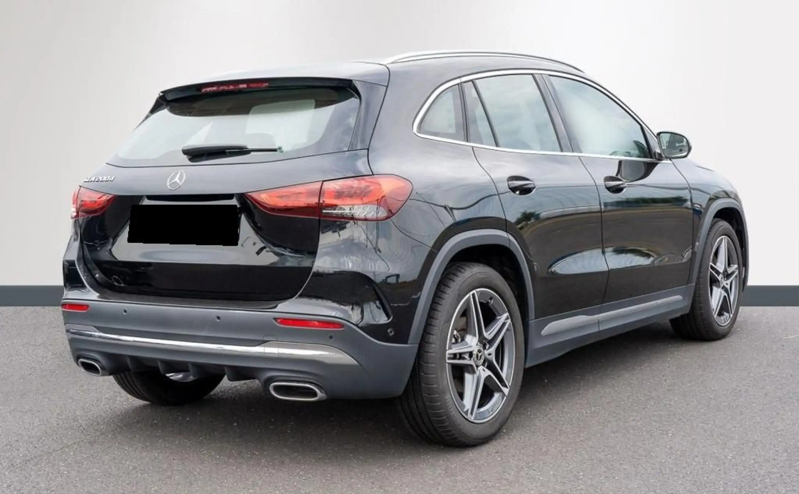 Mercedes-Benz - GLA 200