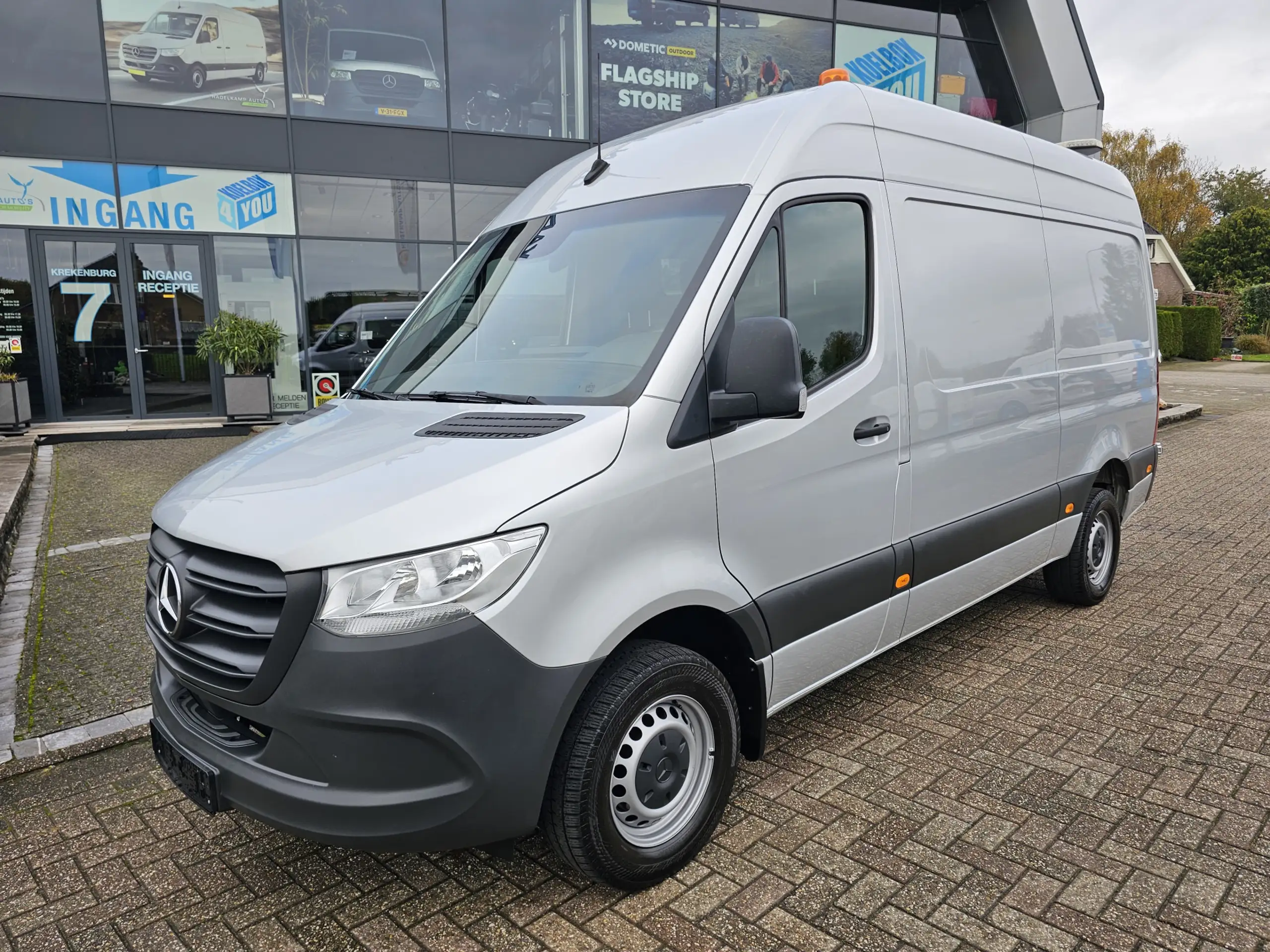 Mercedes-Benz - Sprinter