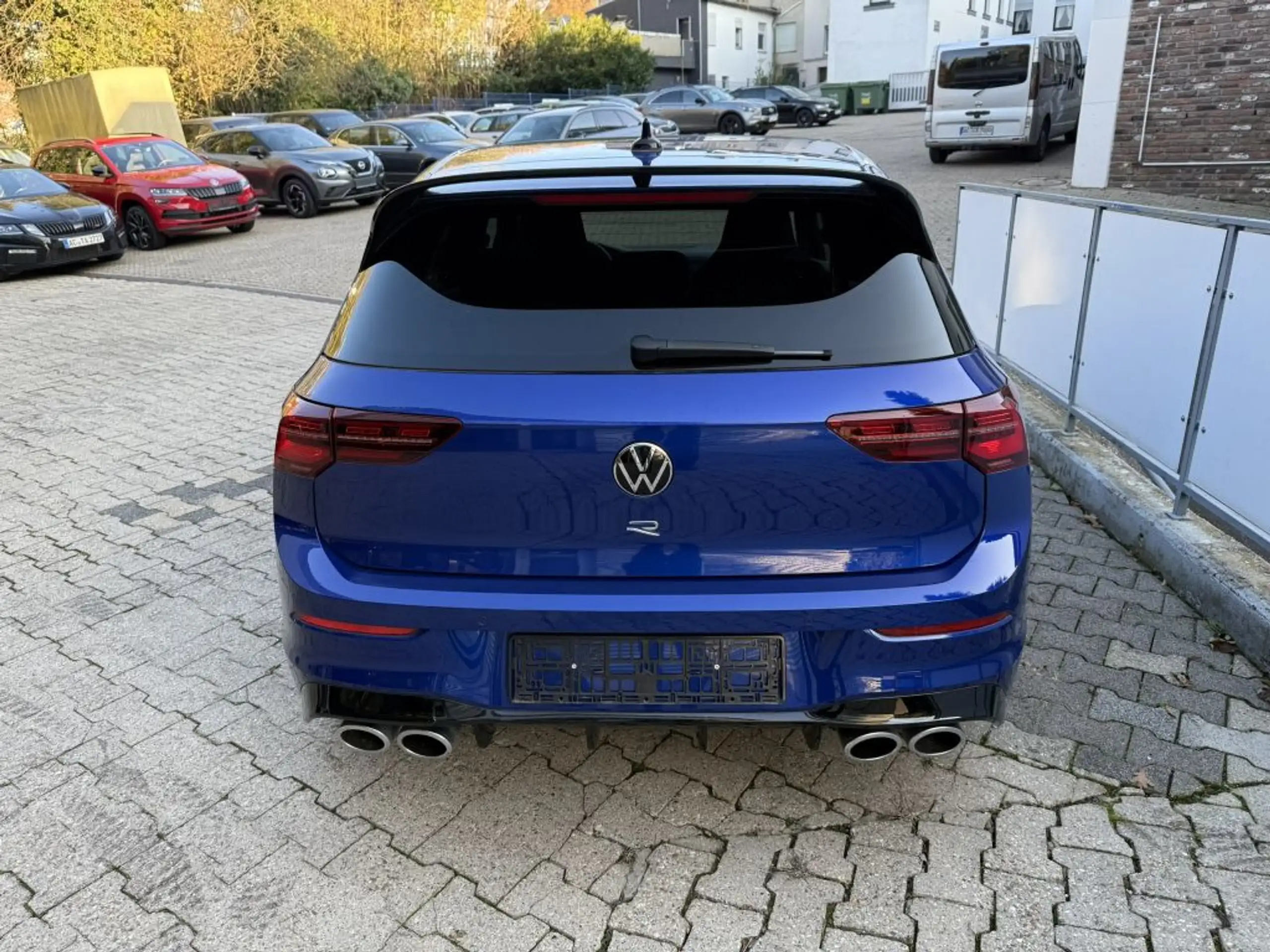 Volkswagen - Golf