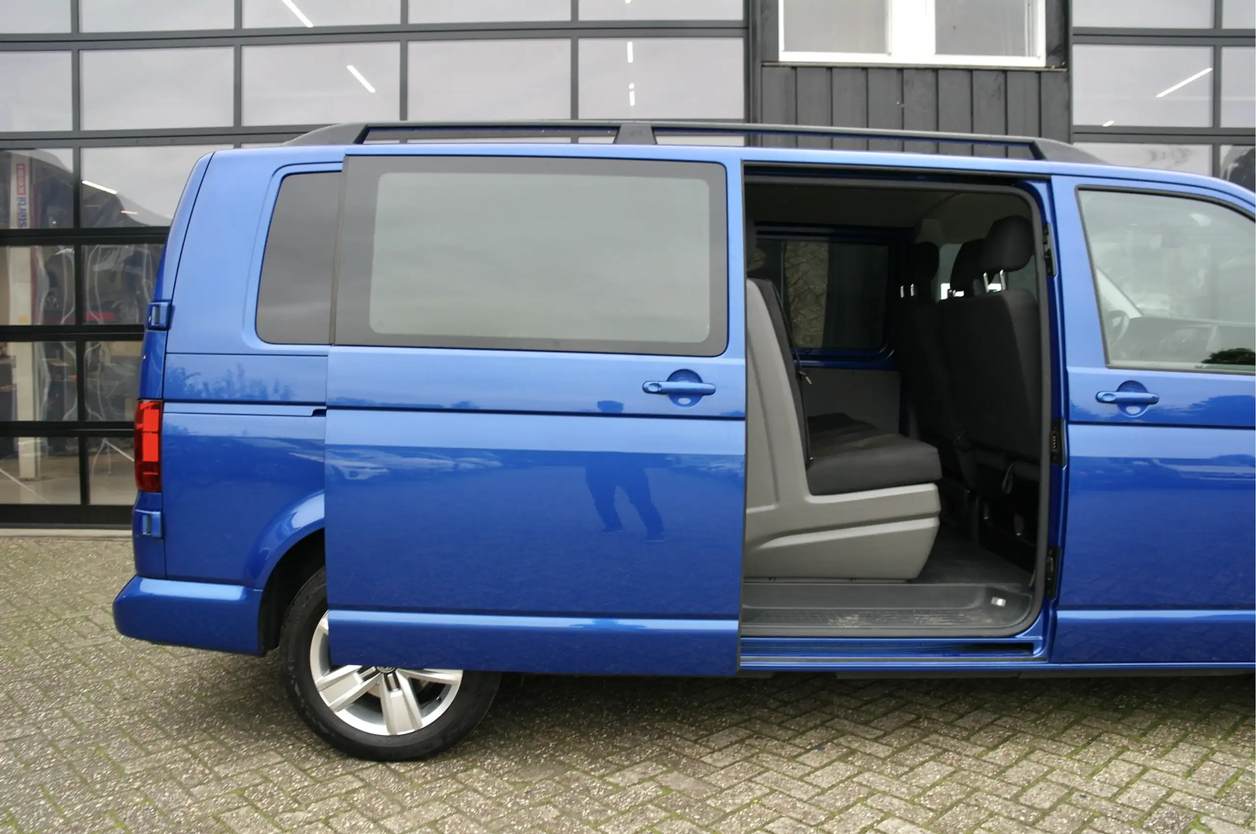 Volkswagen - T6.1 Transporter