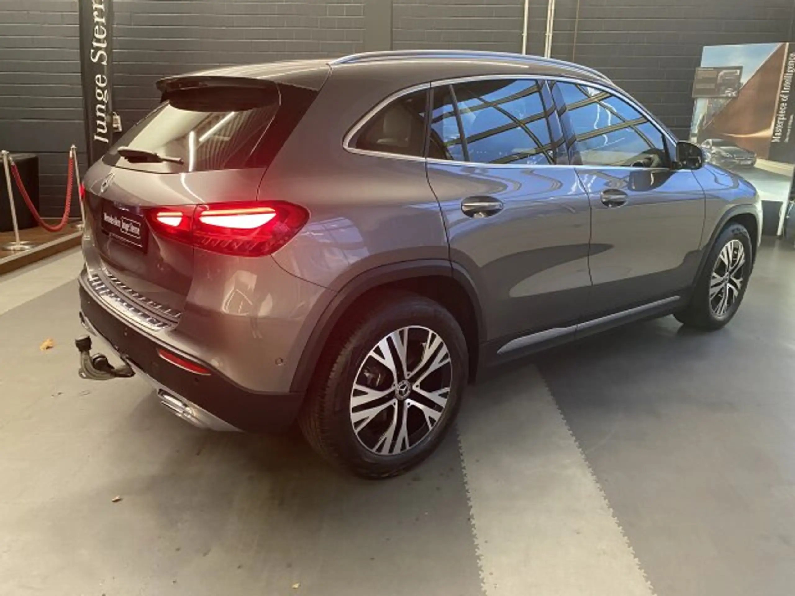 Mercedes-Benz - GLA 200