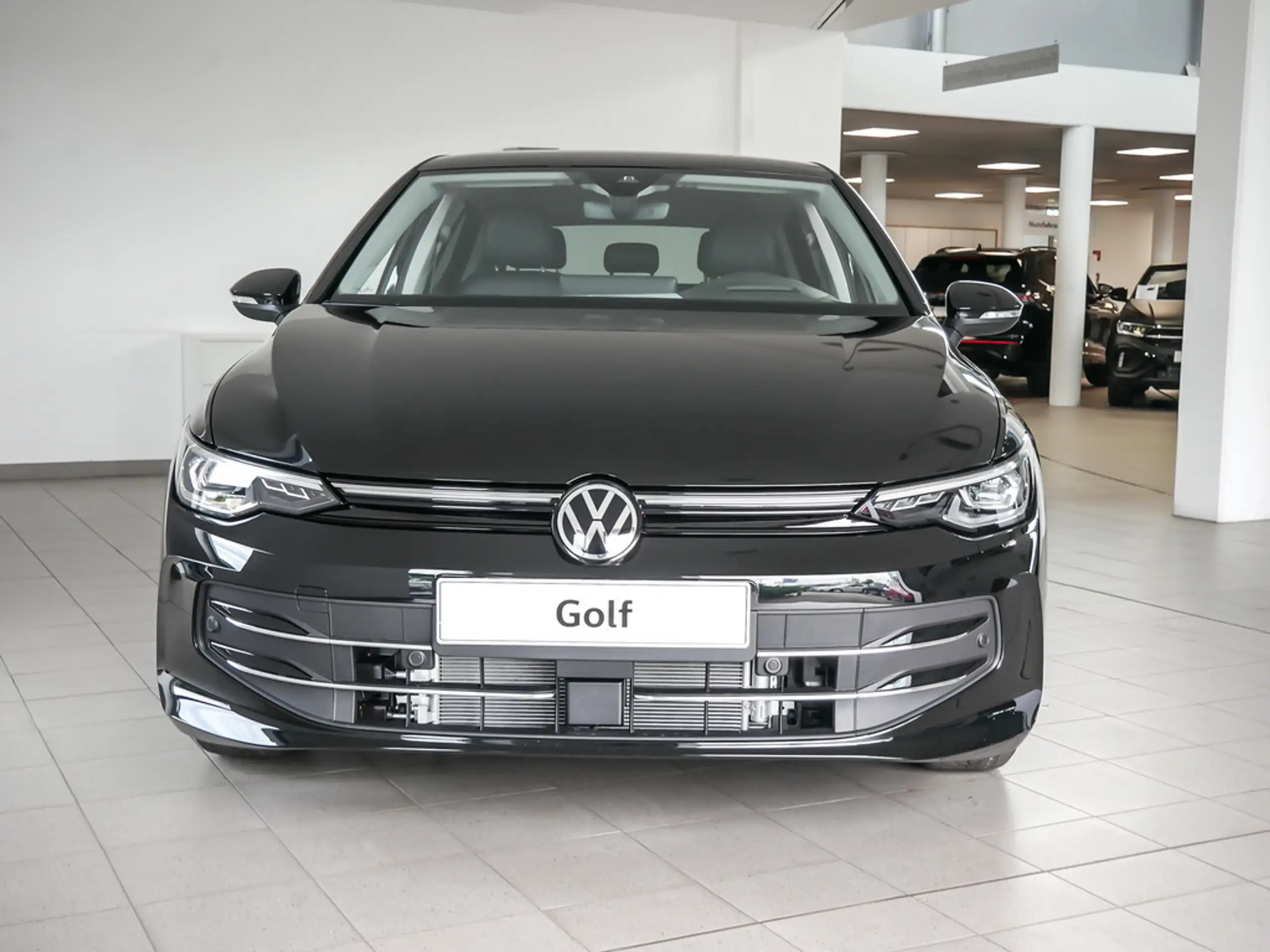 Volkswagen - Golf