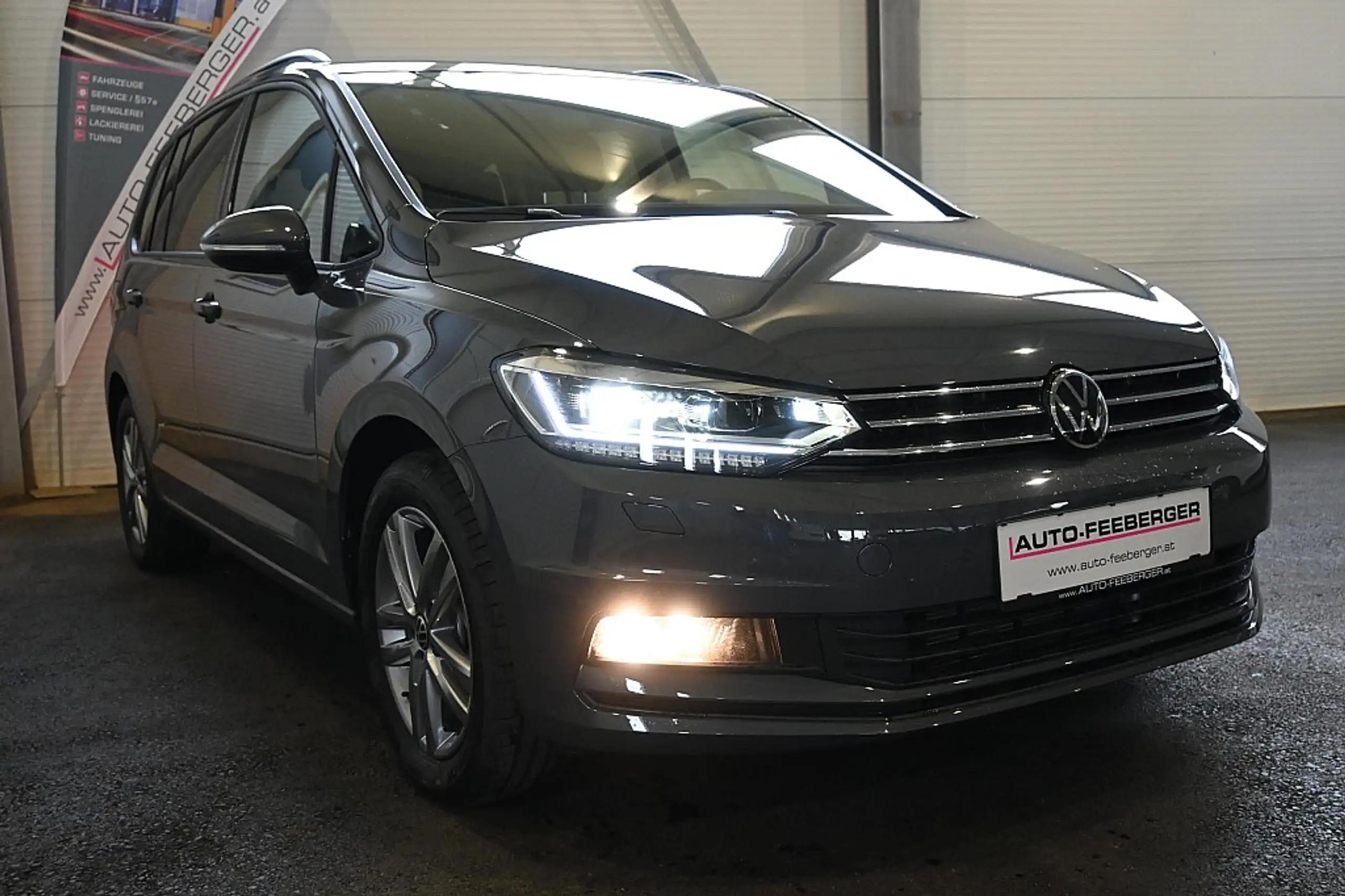 Volkswagen - Touran