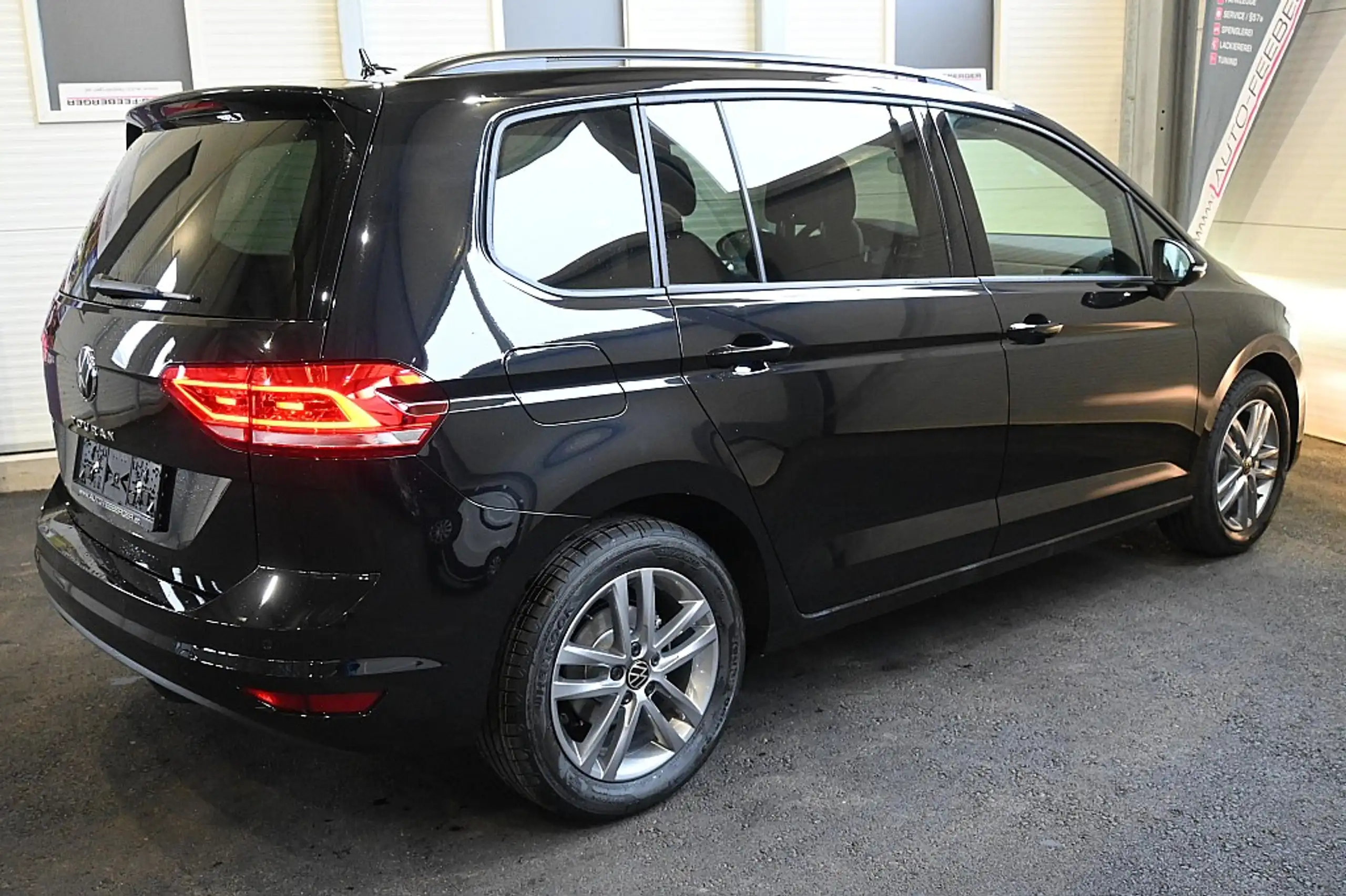 Volkswagen - Touran