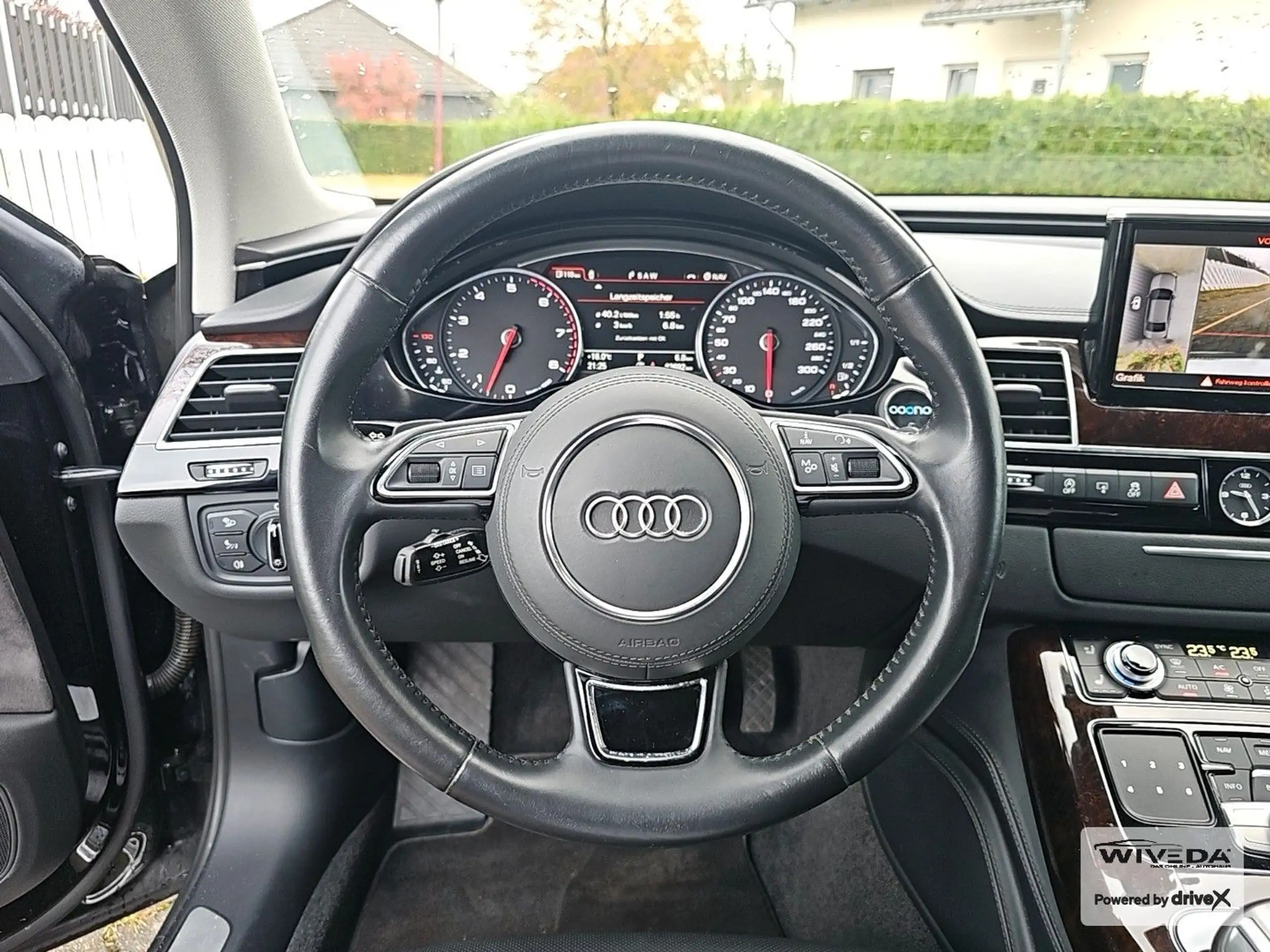 Audi - A8