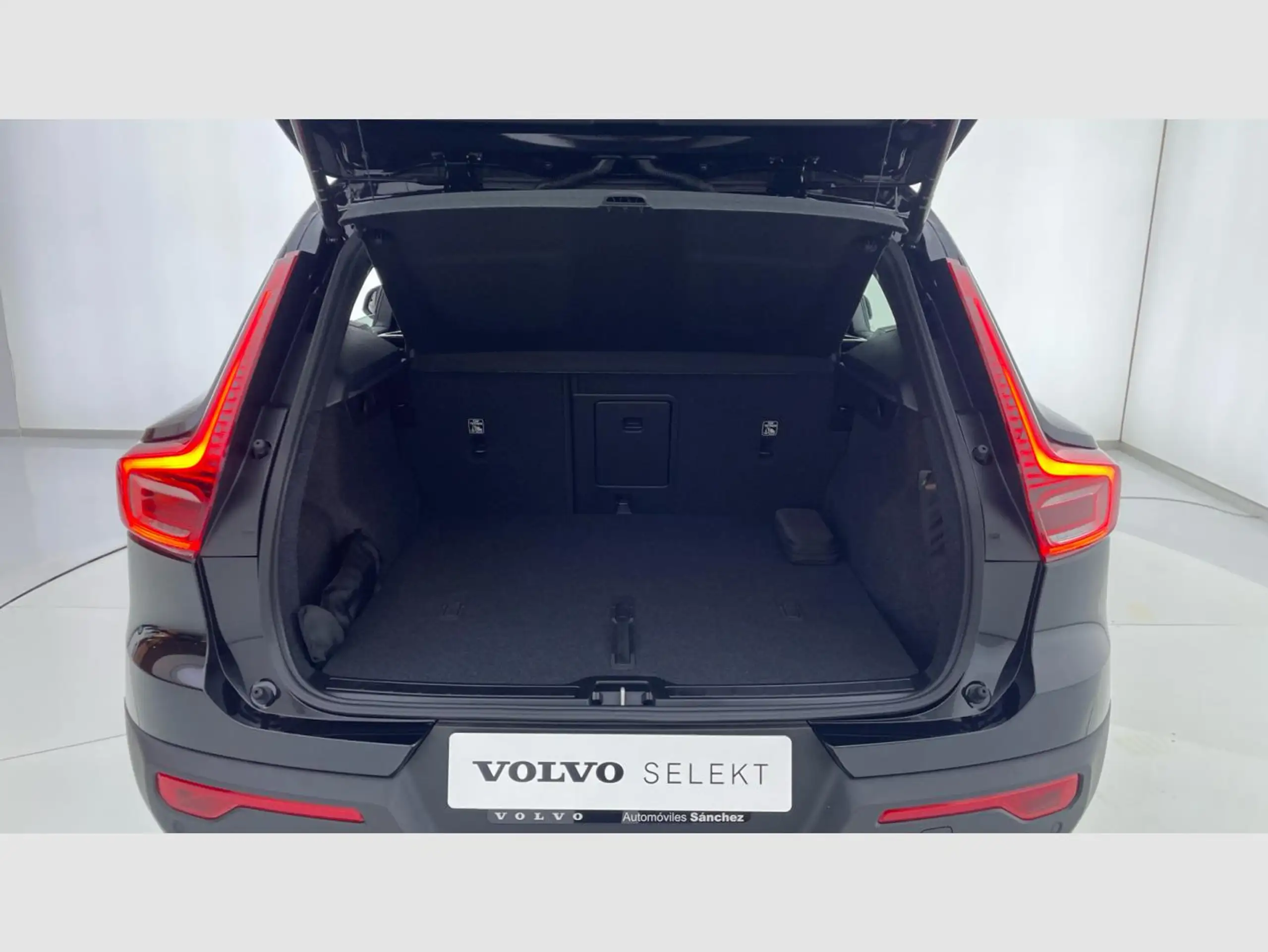 Volvo - XC40